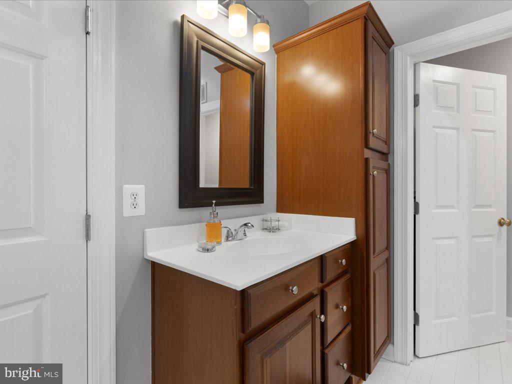 7125 Point Replete Cir