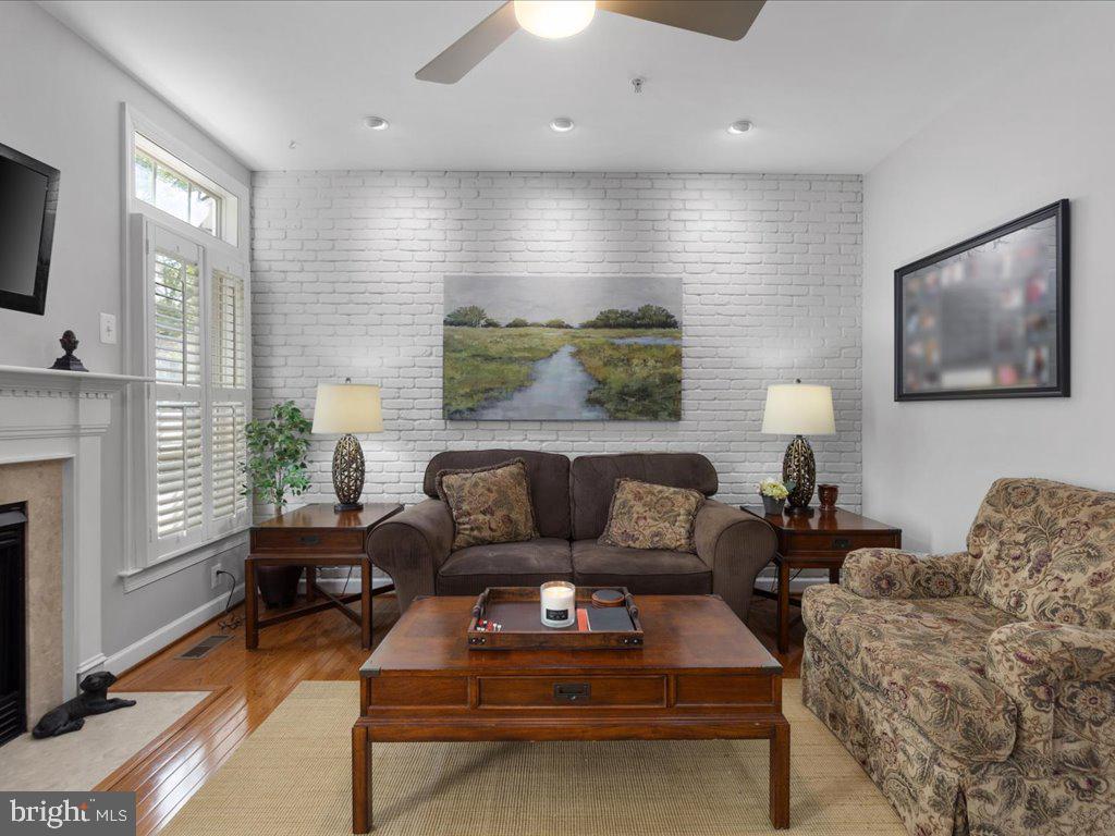 7125 Point Replete Cir