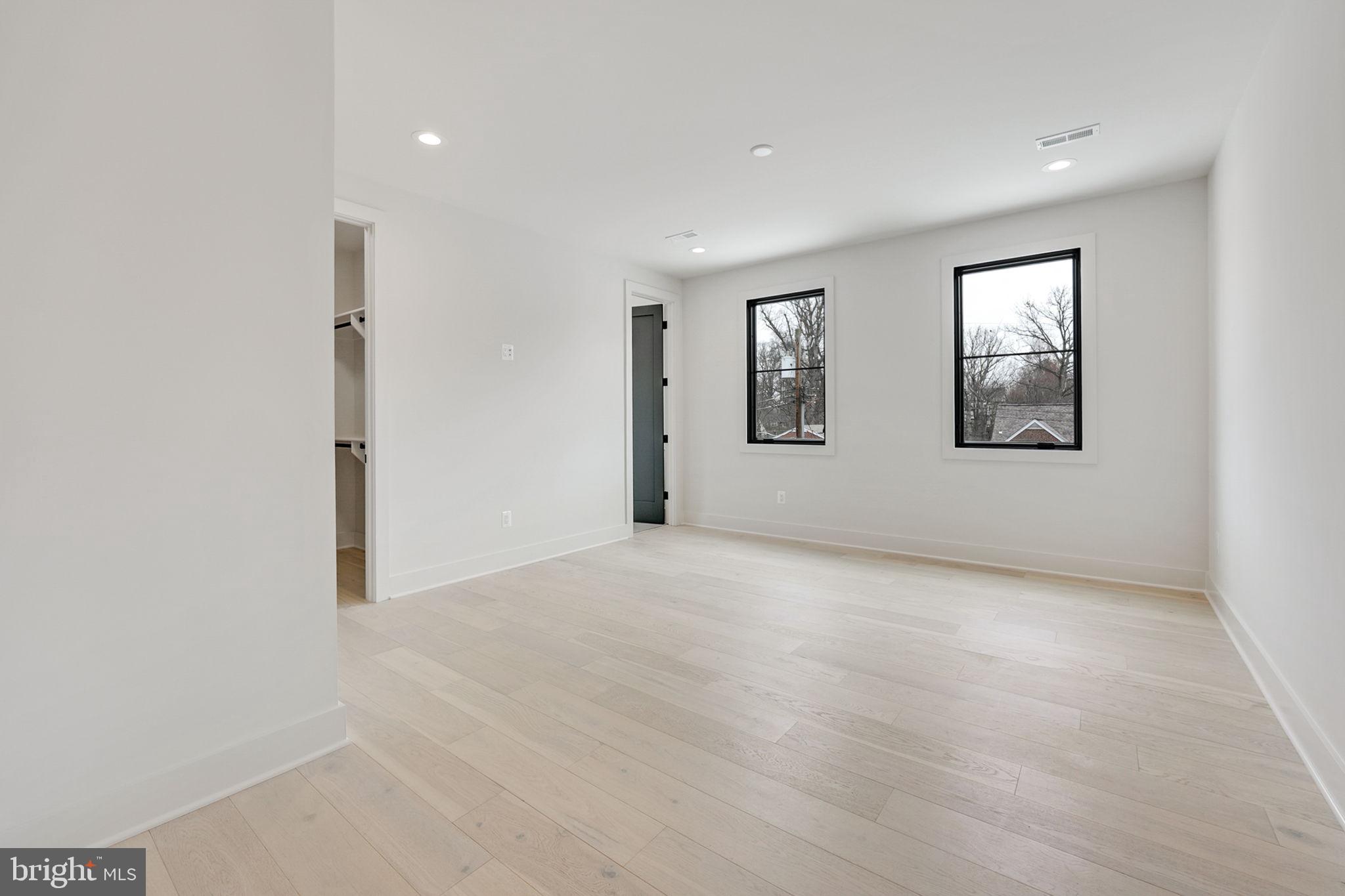 1017 Poplar Dr