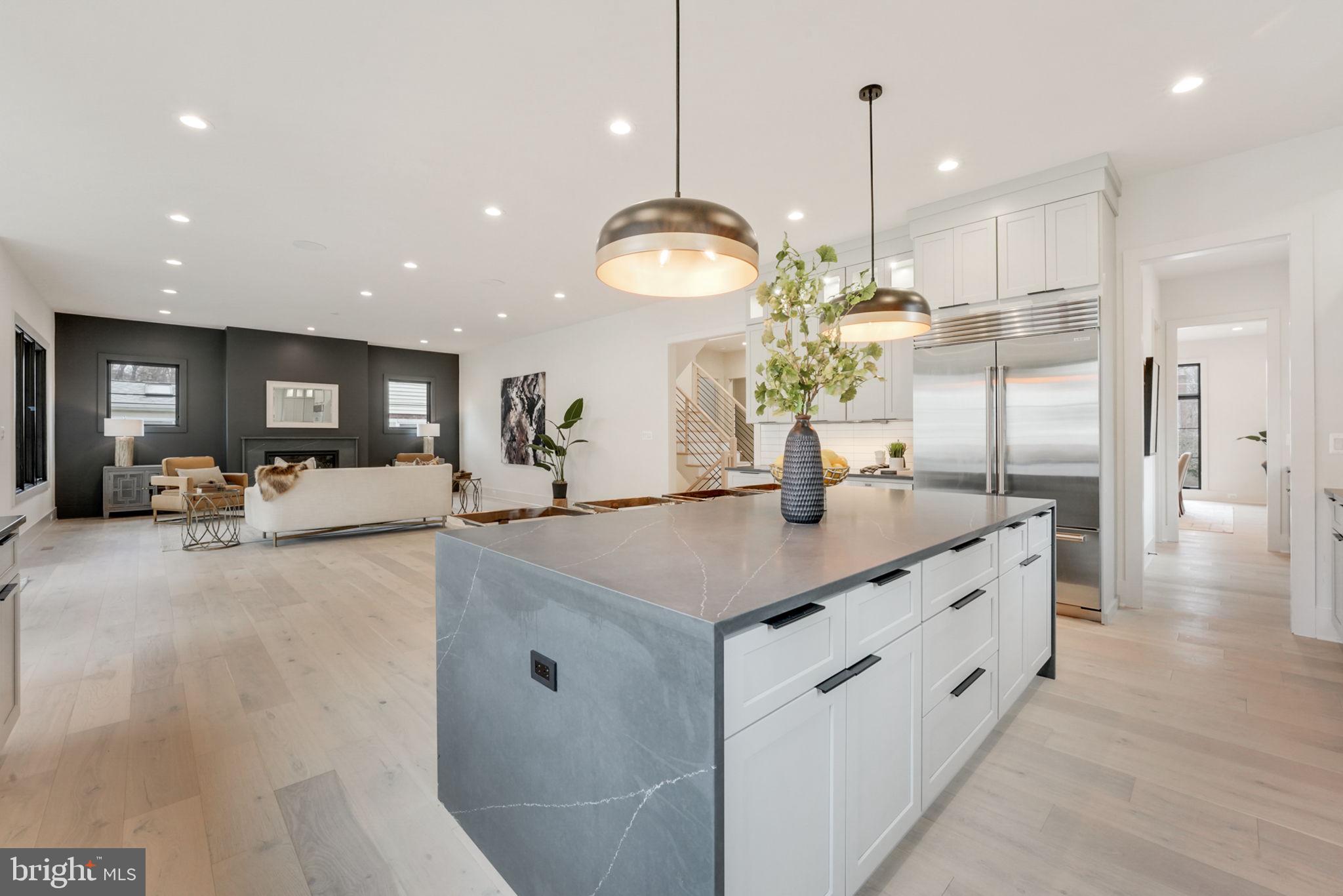 1017 Poplar Dr