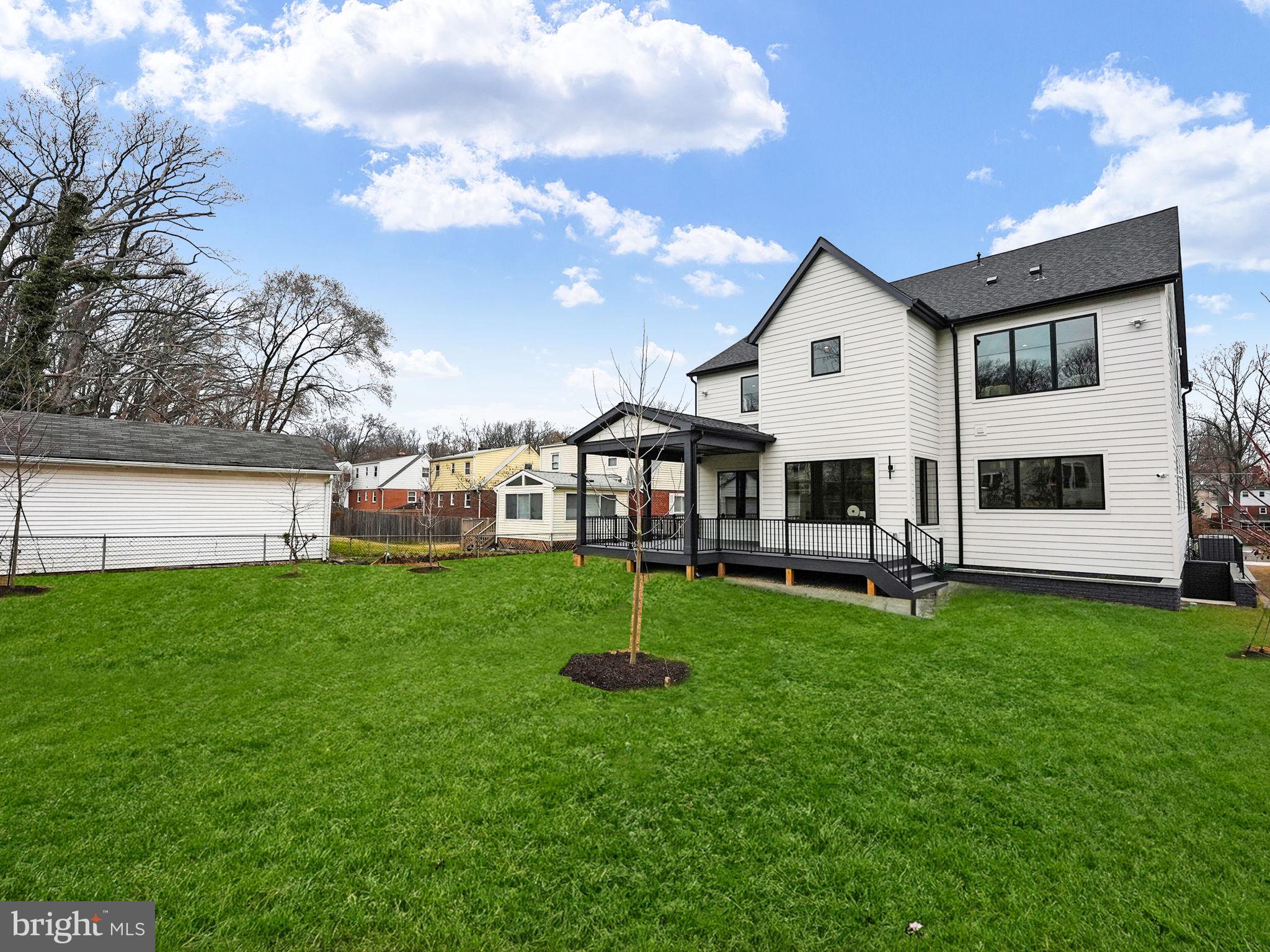 1017 Poplar Dr