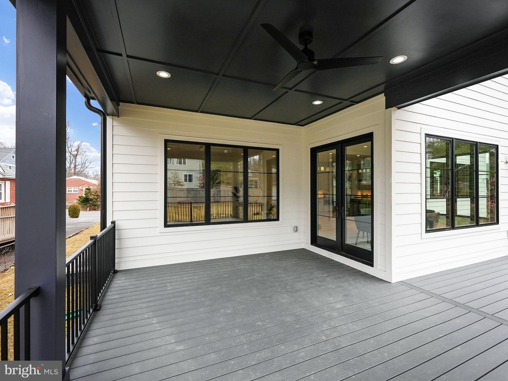 1017 Poplar Dr