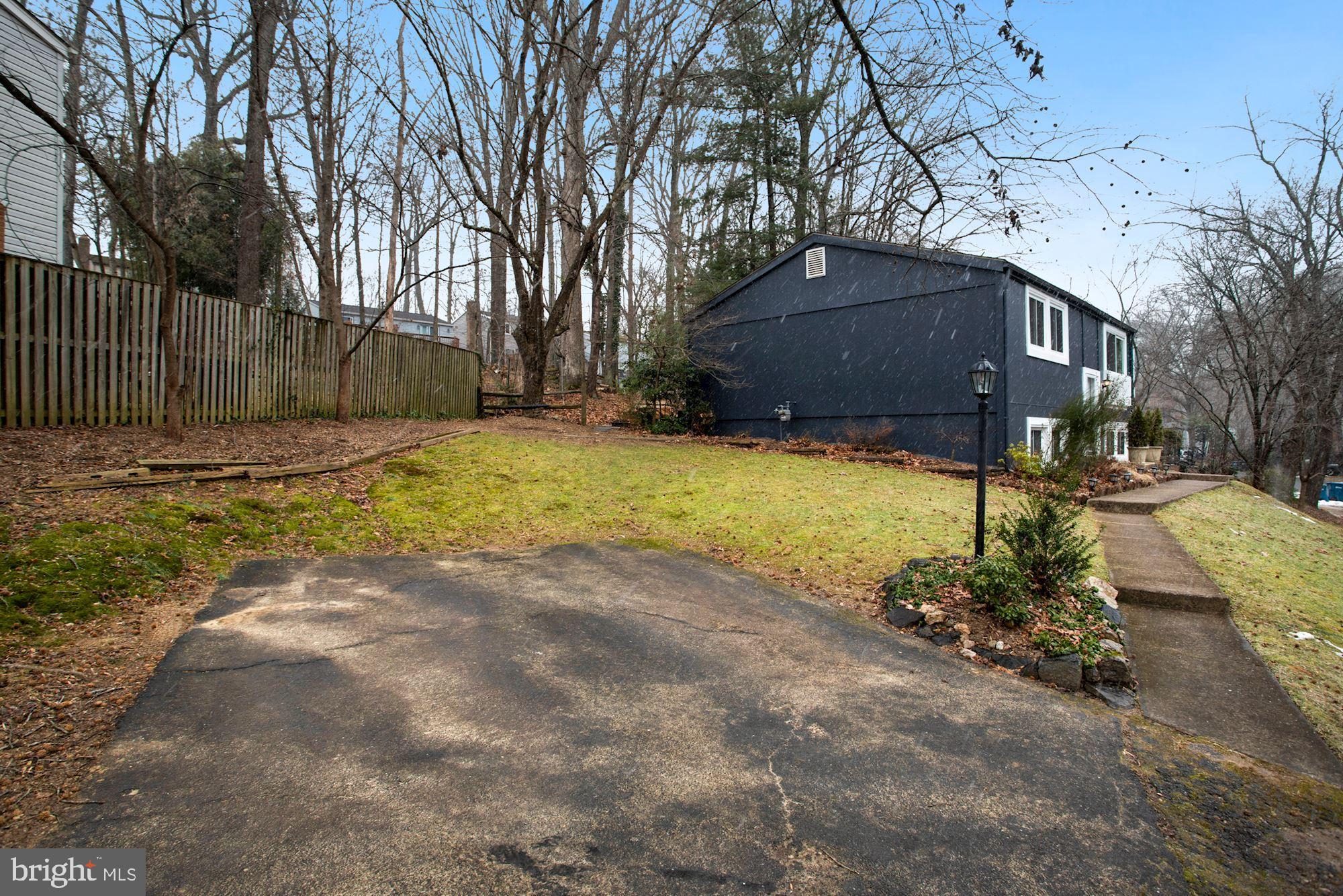2330 OLD TRAIL DR