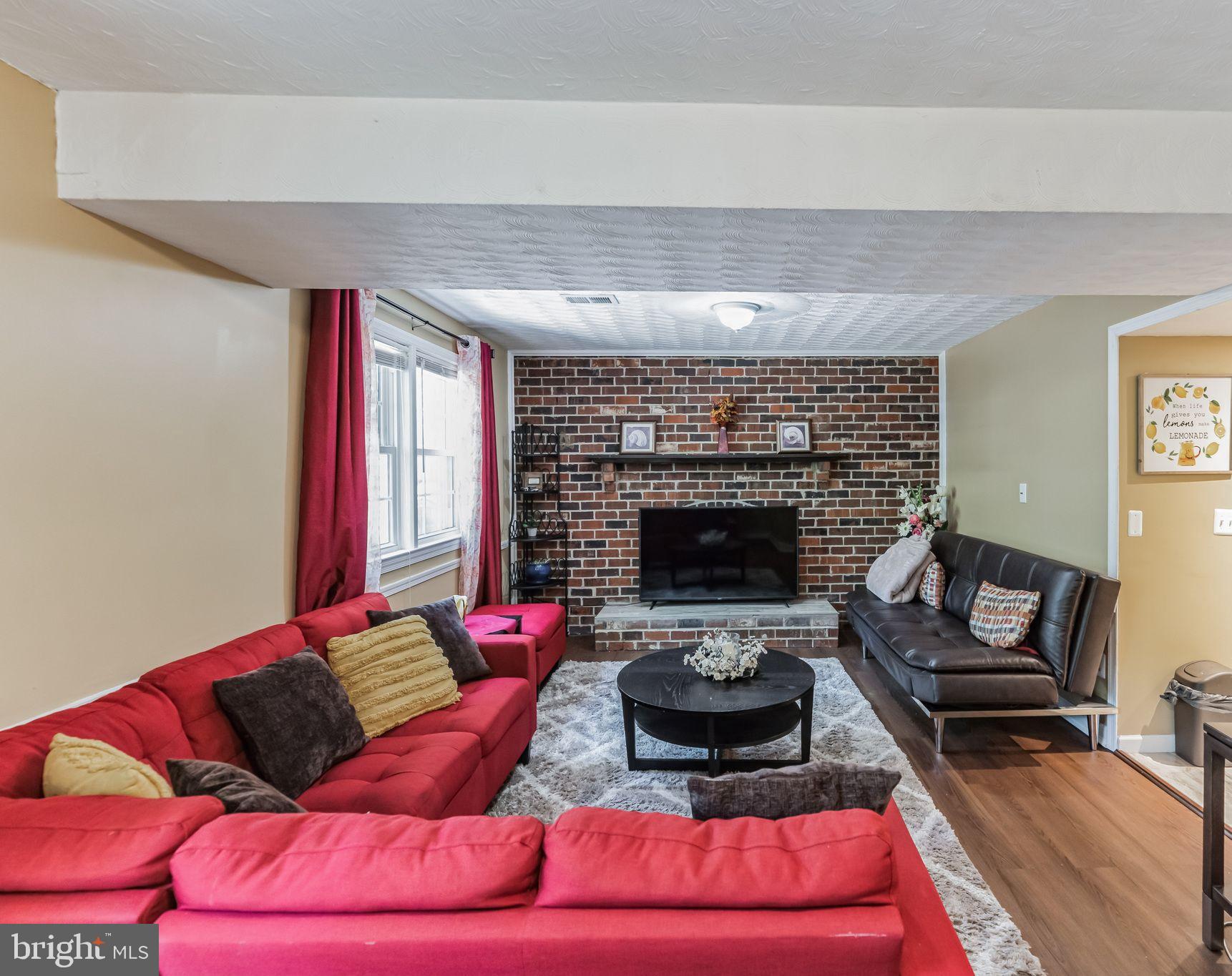 4600 LINMAR CT