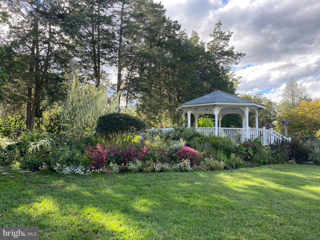4121 Sleepy Hollow Rd