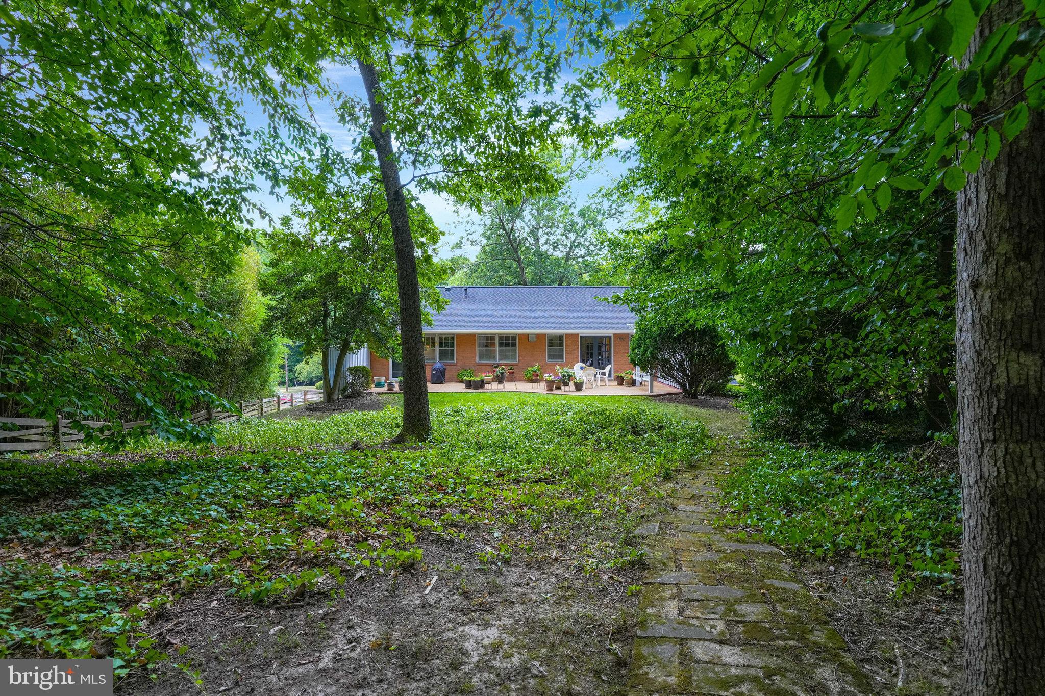 4121 Sleepy Hollow Rd