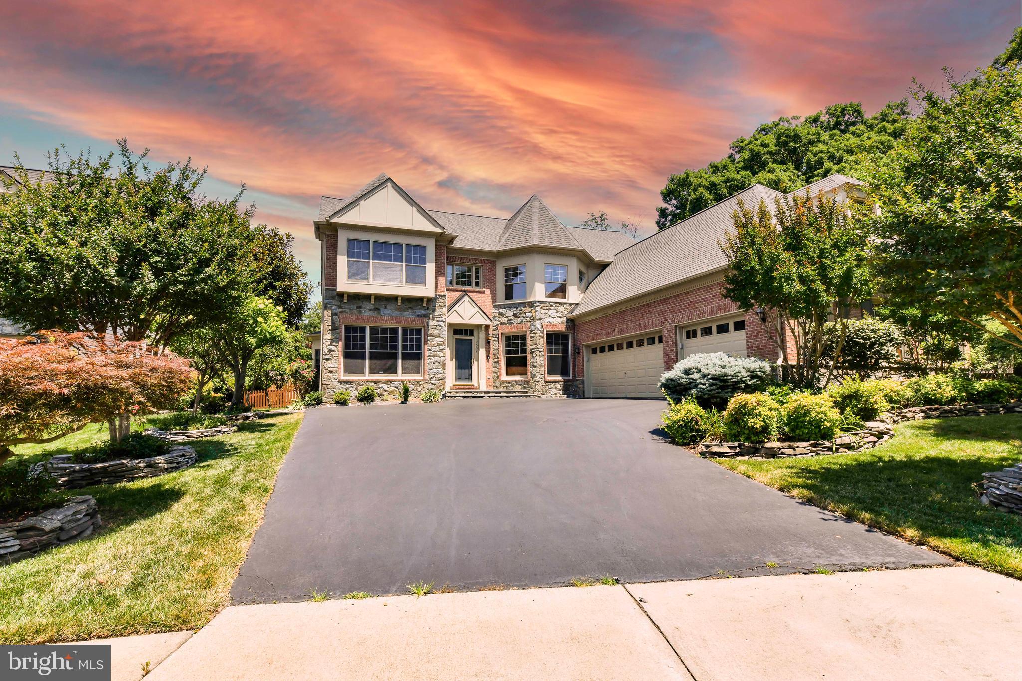 7587 VENTURE DR