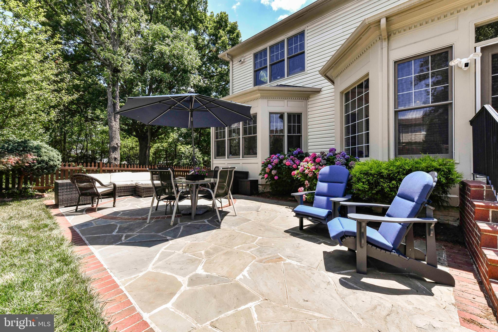 7587 VENTURE DR