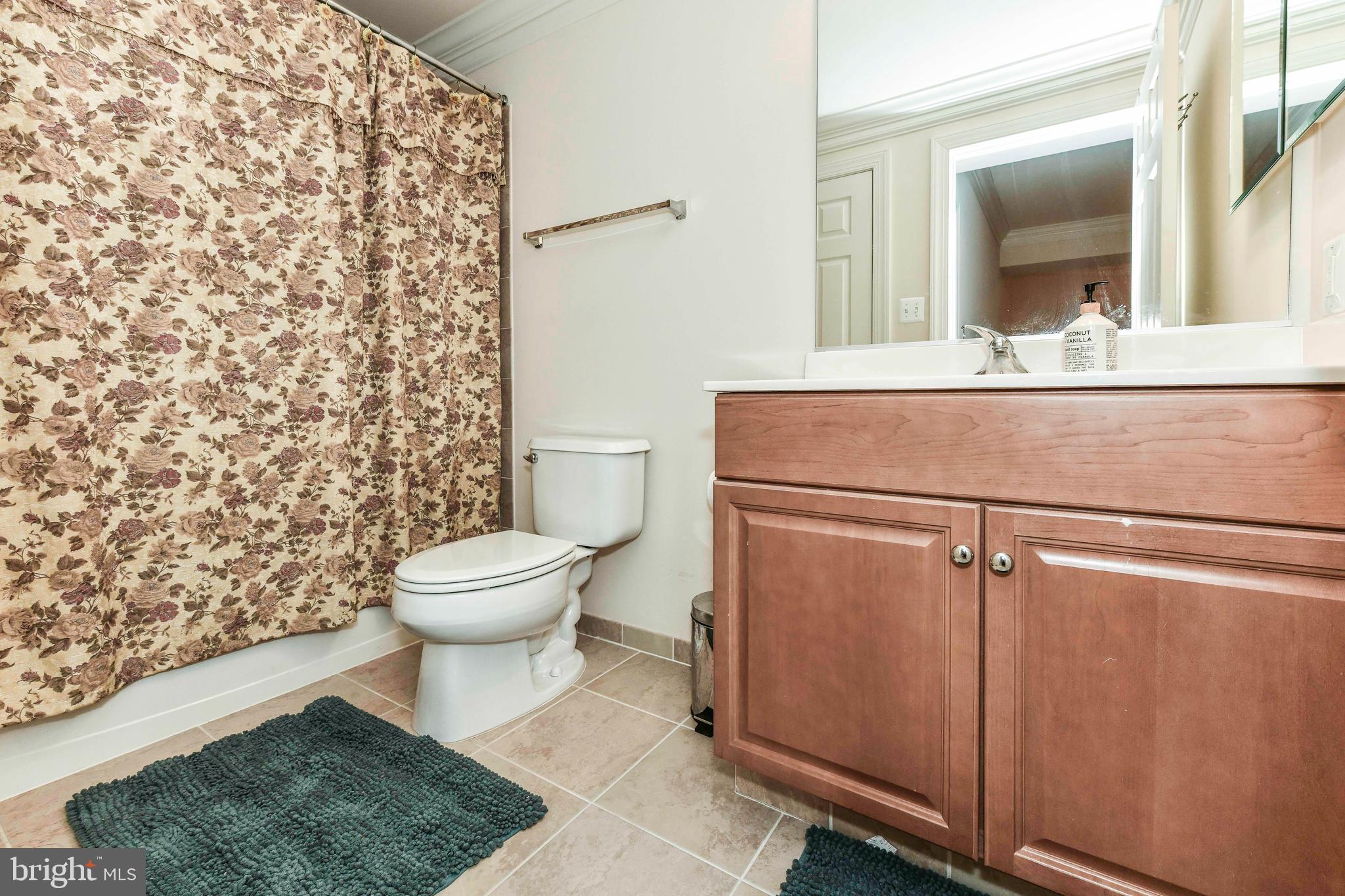 7587 VENTURE DR