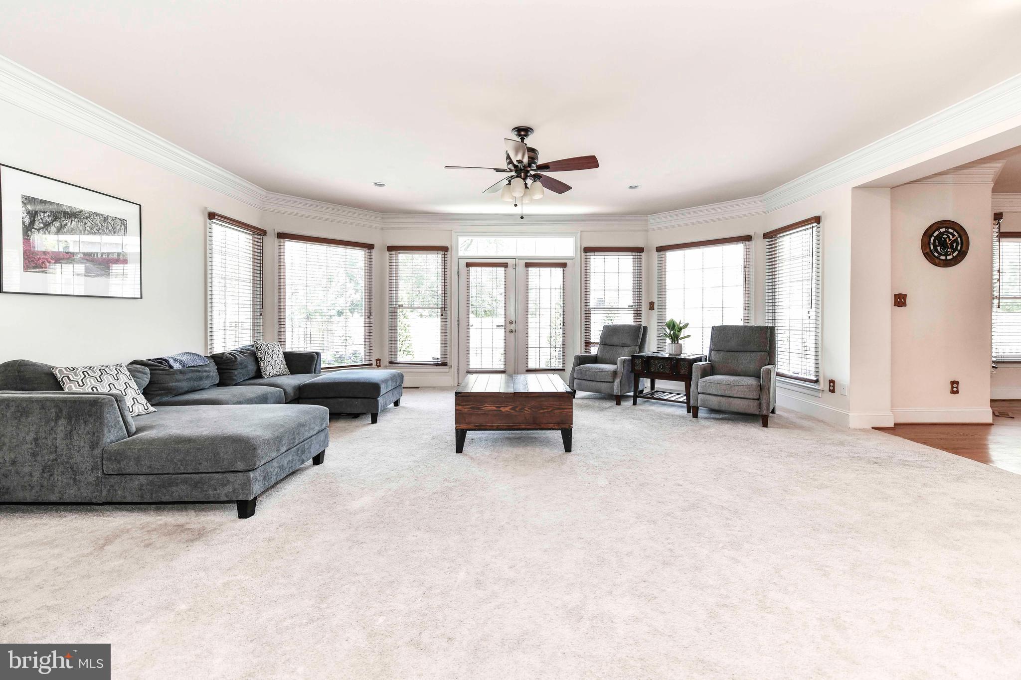 7587 VENTURE DR
