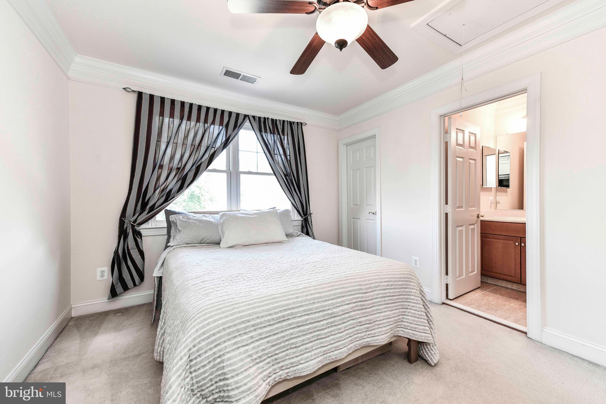7587 VENTURE DR
