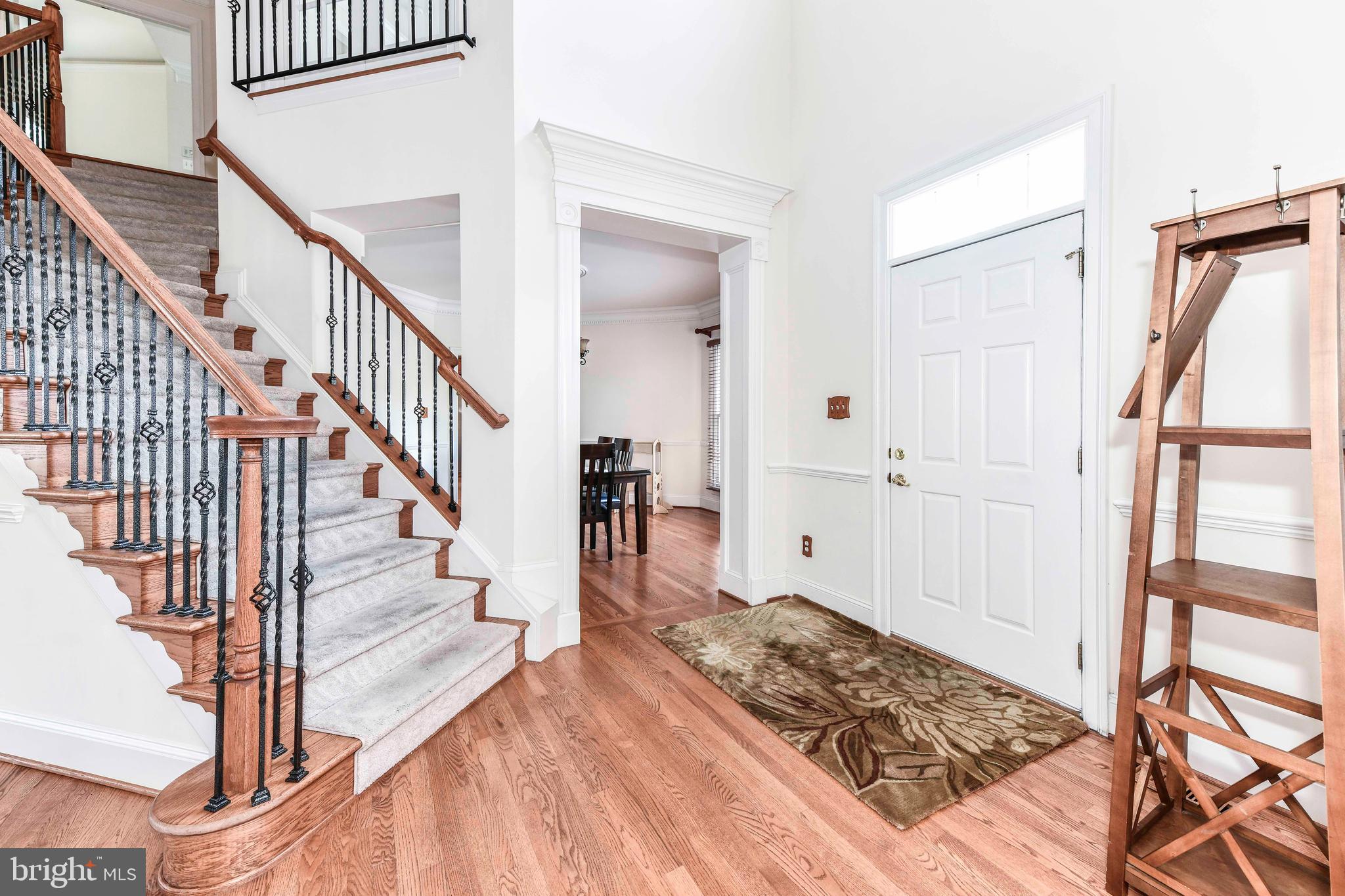 7587 VENTURE DR
