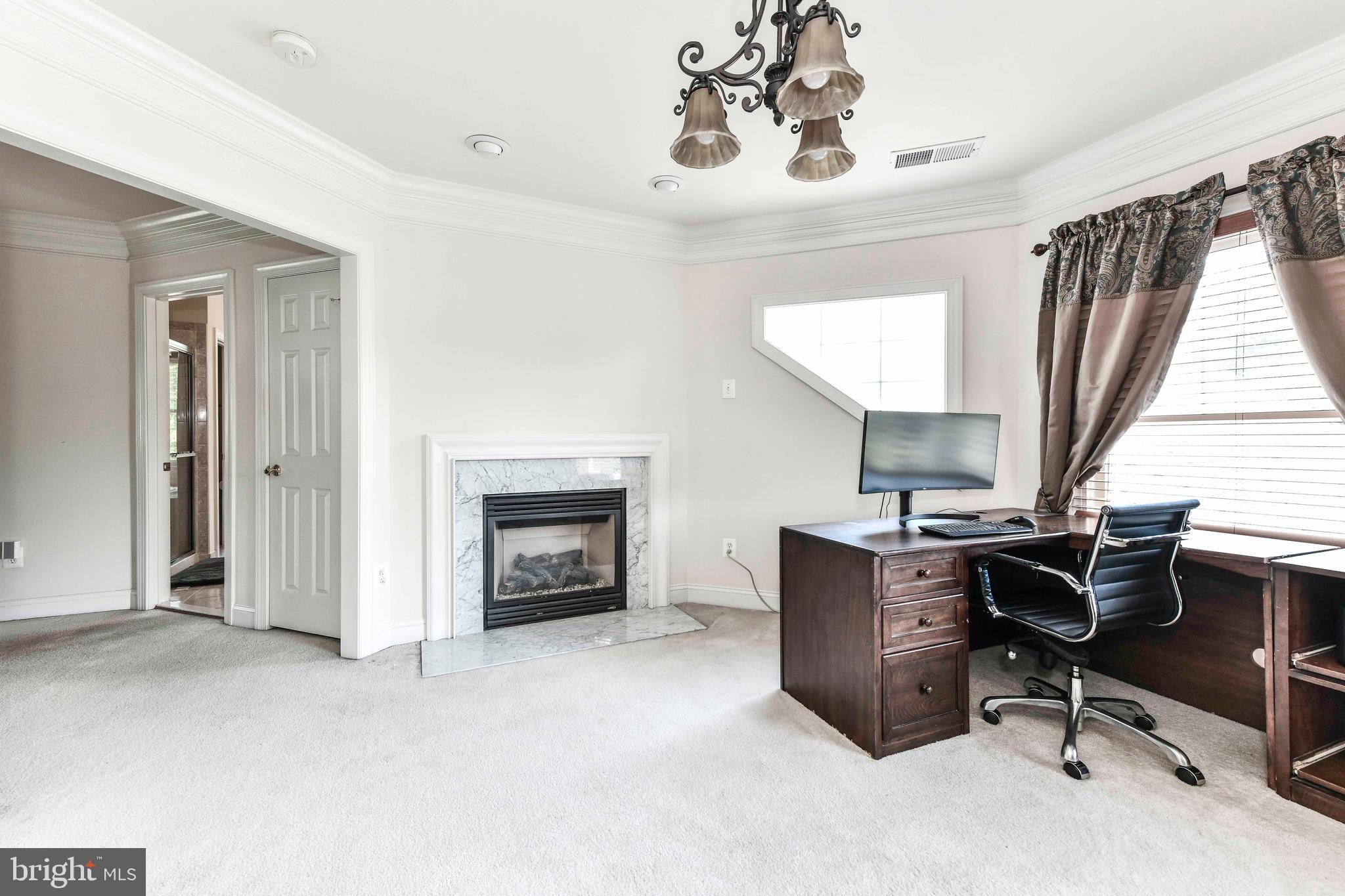 7587 VENTURE DR