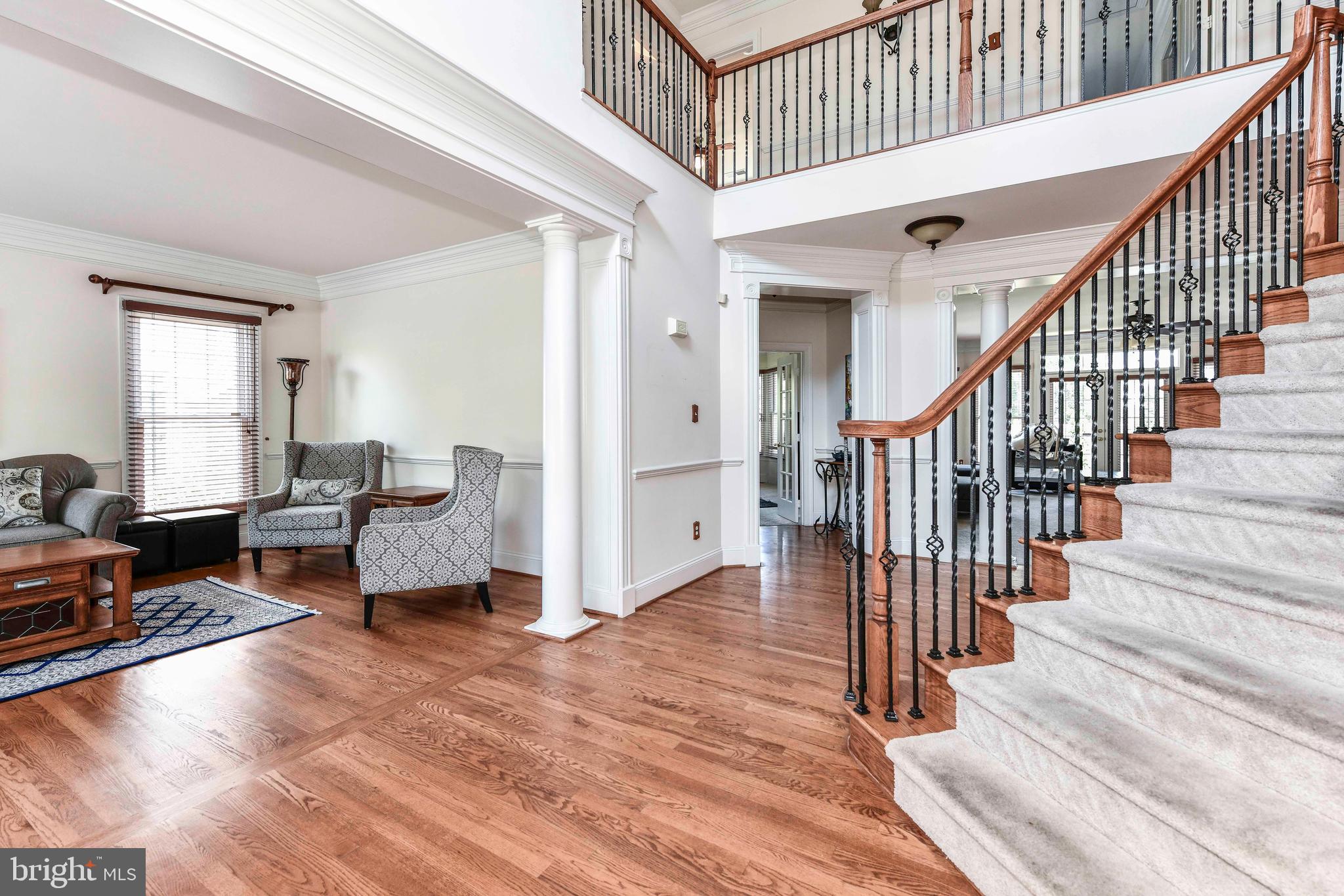 7587 VENTURE DR