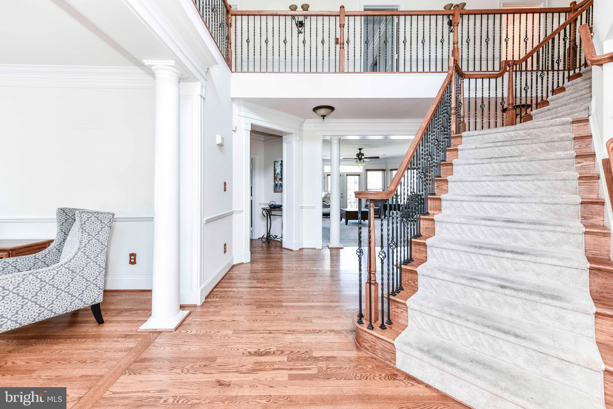 7587 VENTURE DR