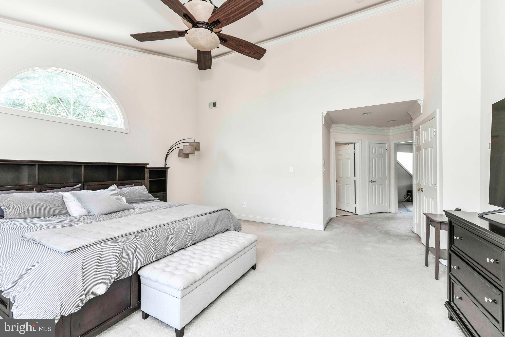 7587 VENTURE DR