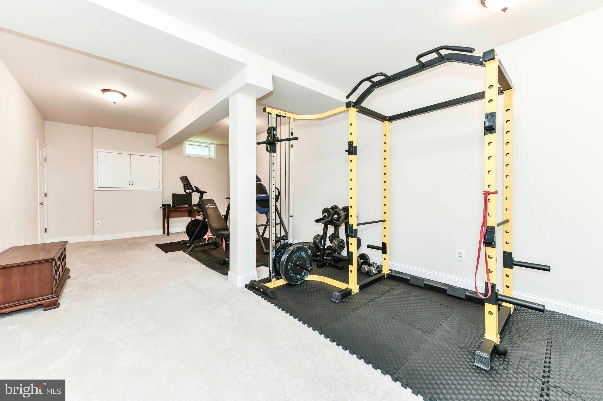 7587 VENTURE DR
