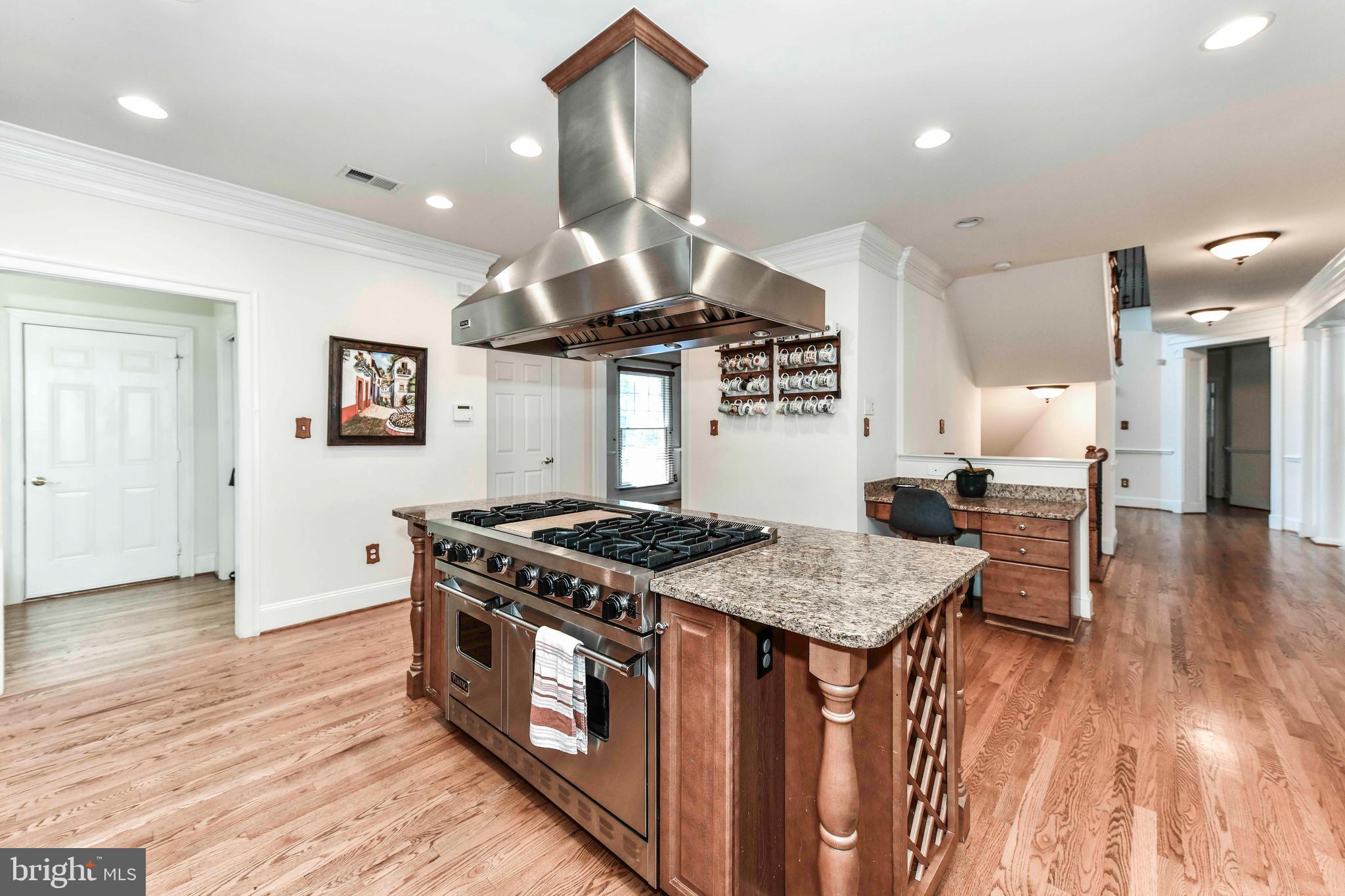 7587 VENTURE DR