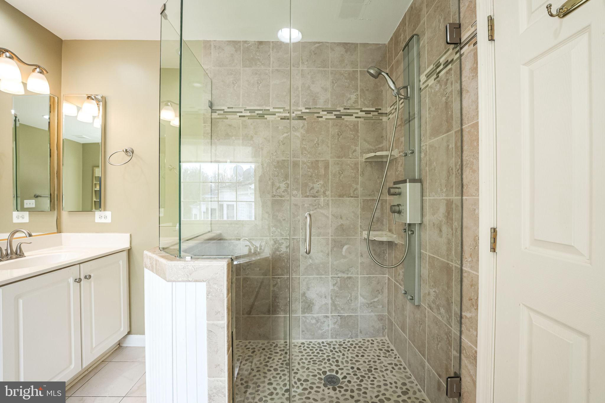 8809 HUNTING LODGE CT