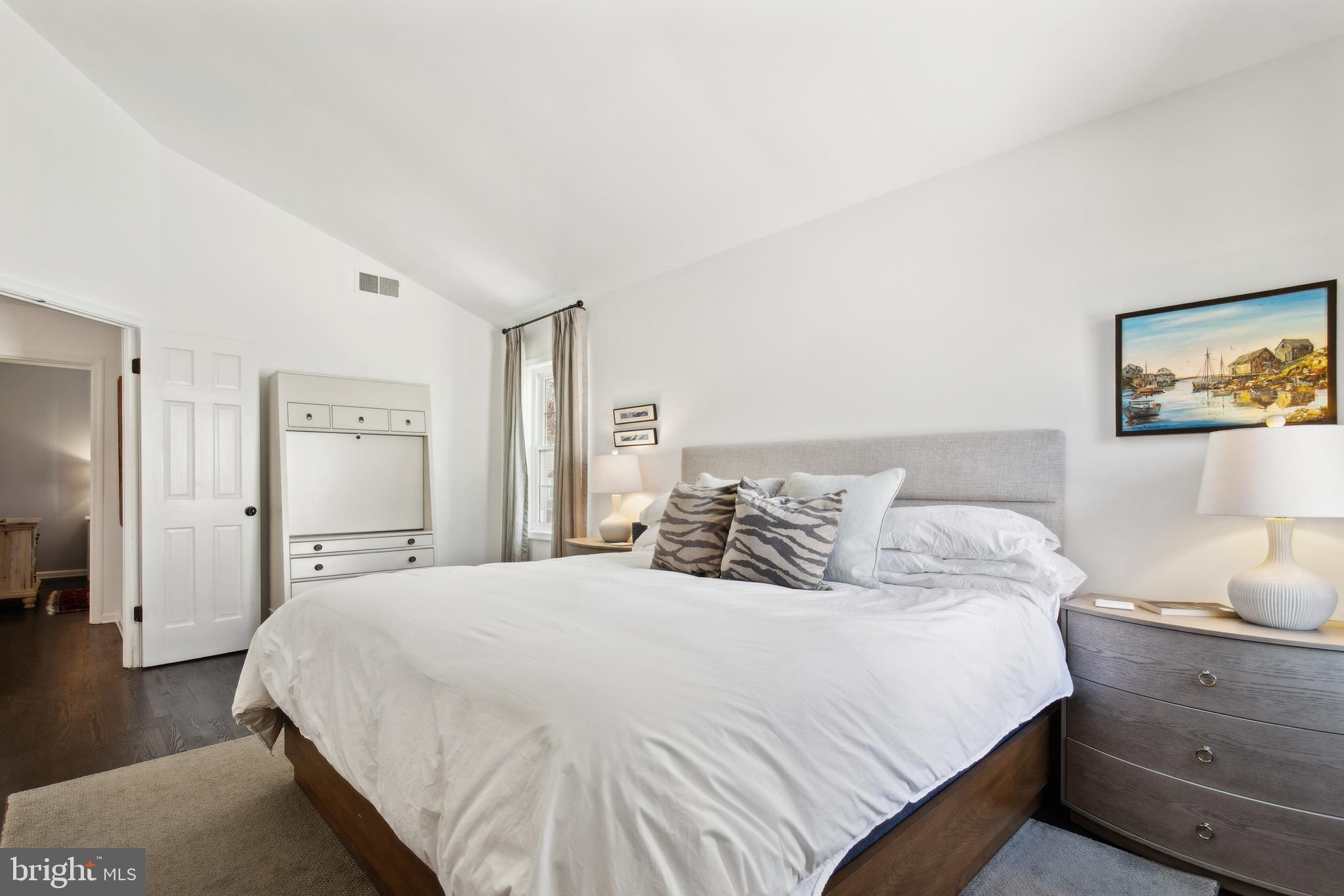 9210 Byron Ter
