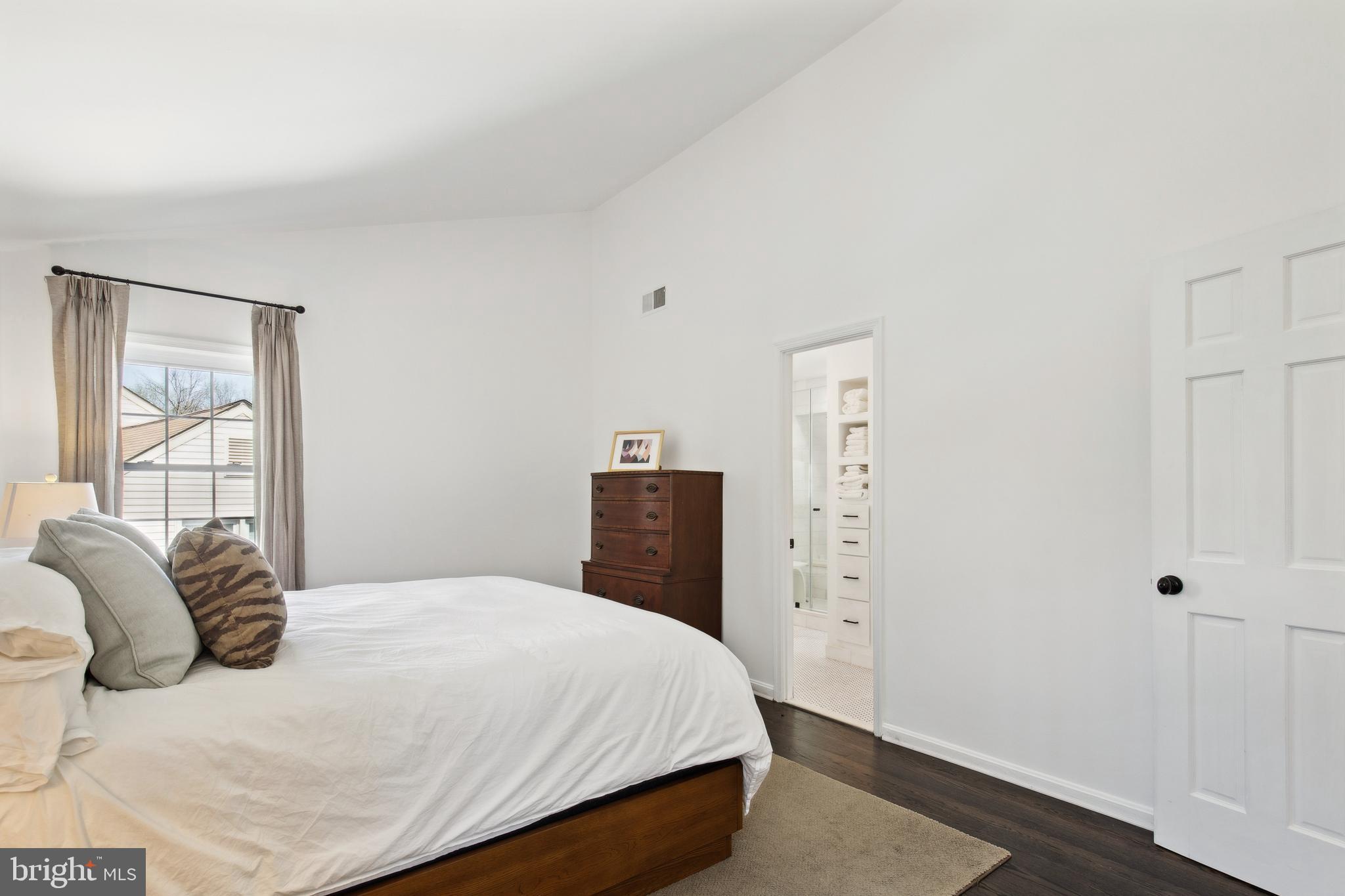 9210 Byron Ter