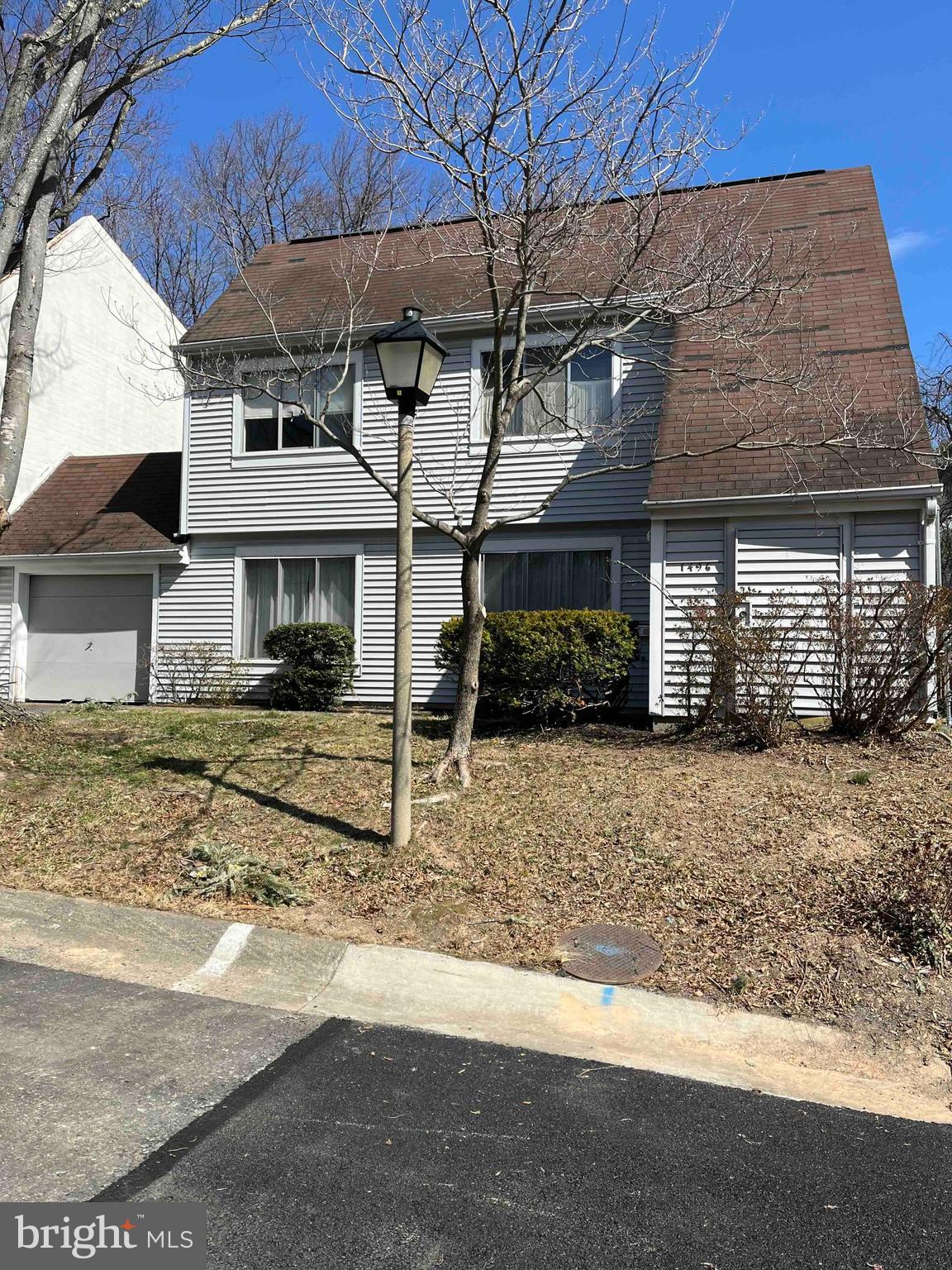 1496 Roundleaf Ct