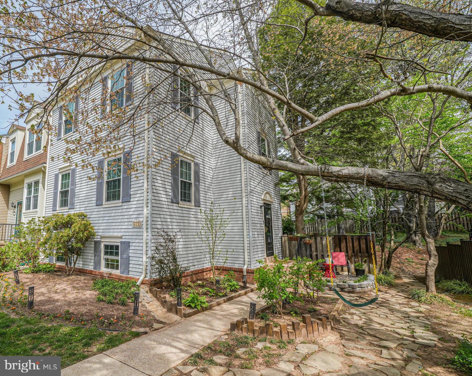 6151 Green Hollow Ct