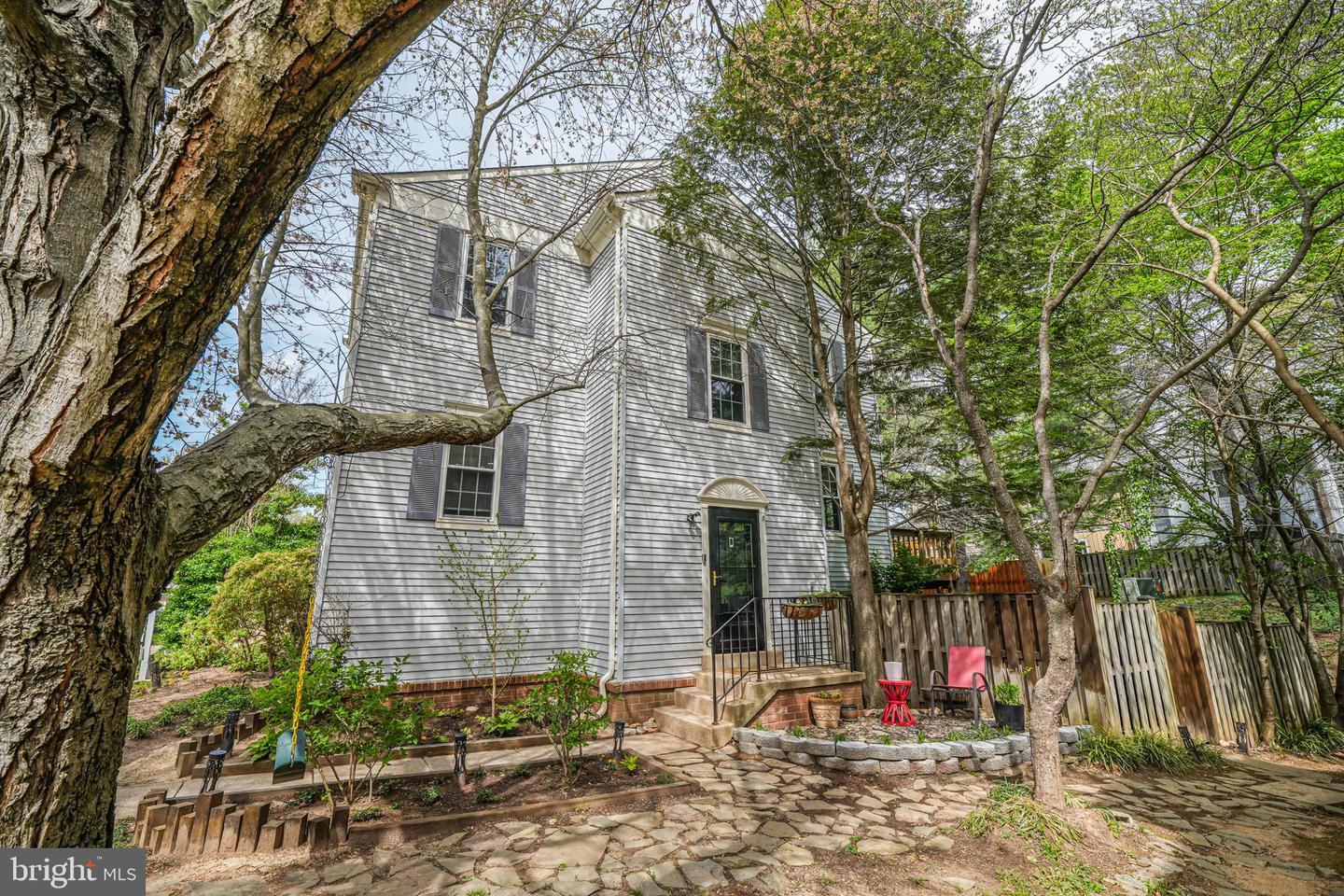 6151 Green Hollow Ct