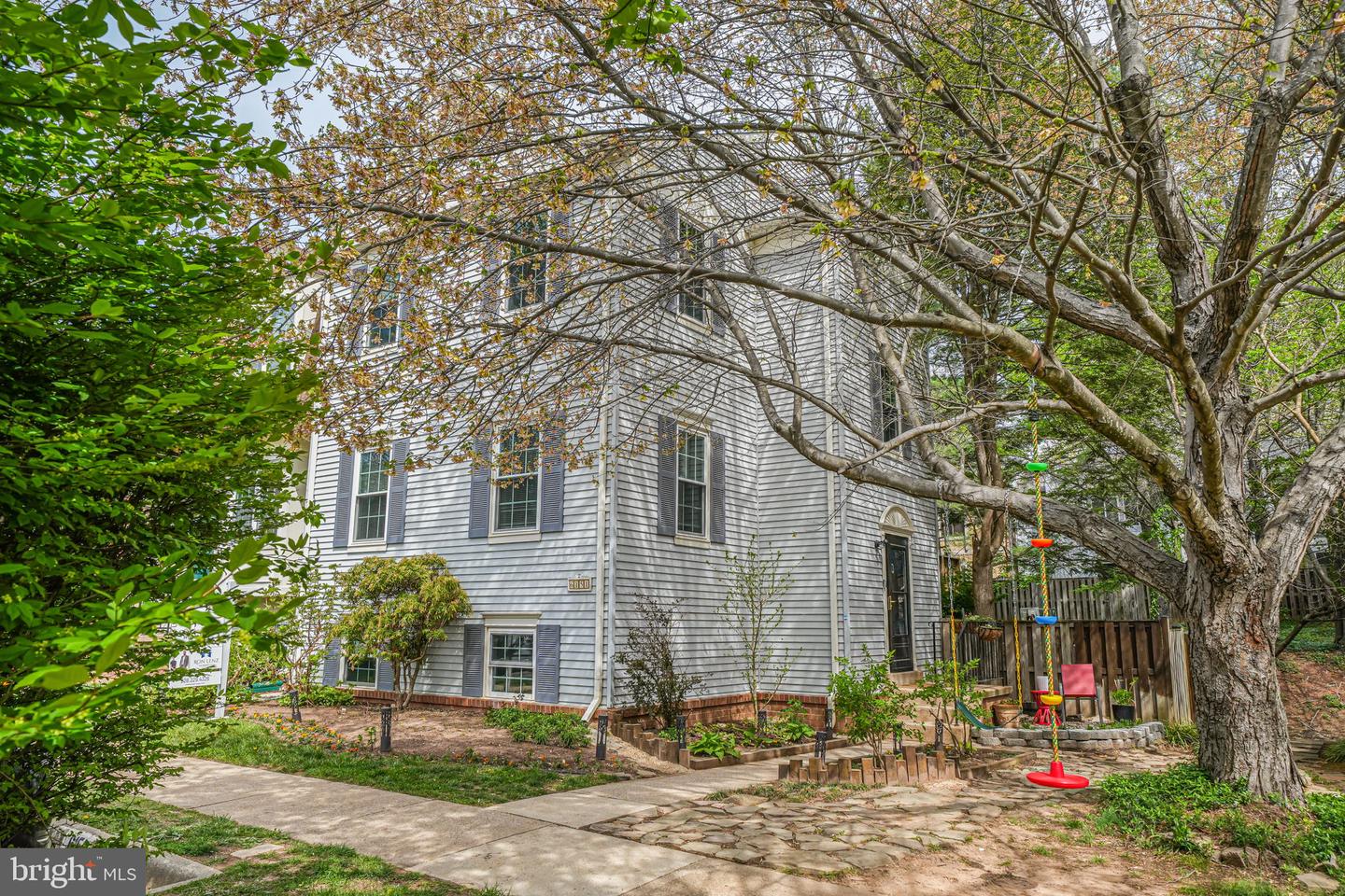 6151 Green Hollow Ct