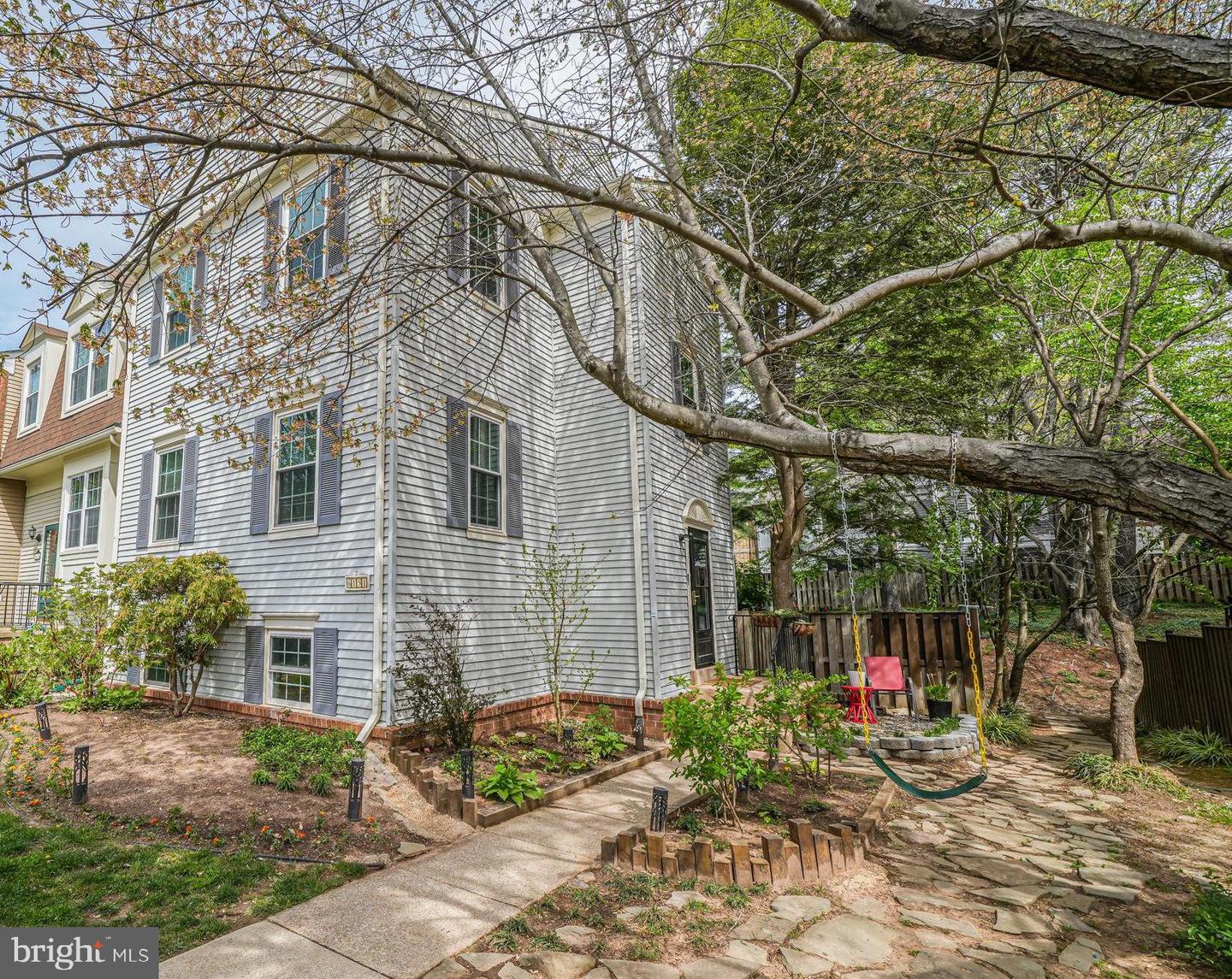 6151 Green Hollow Ct