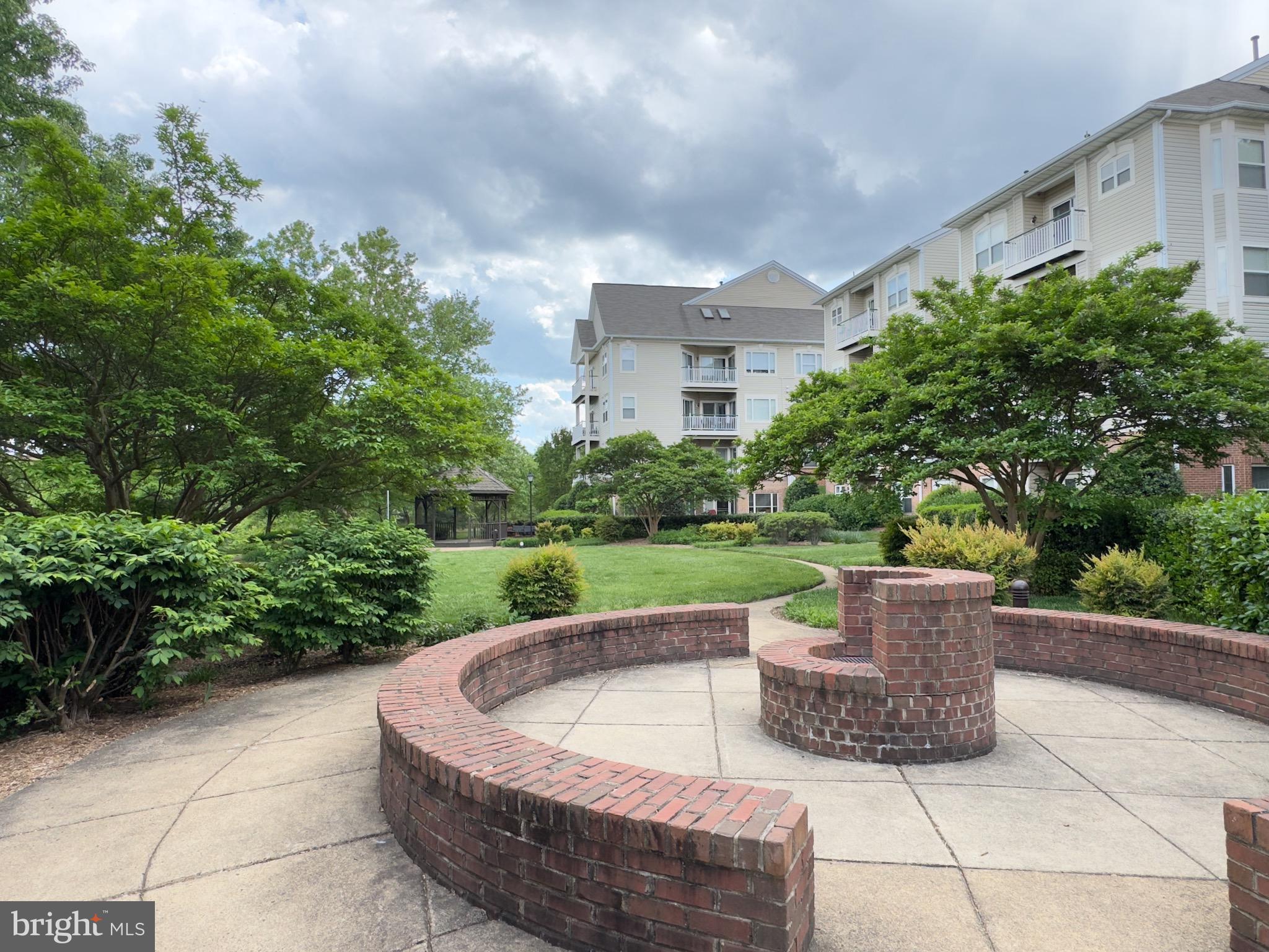 6553 GRANGE LN #203