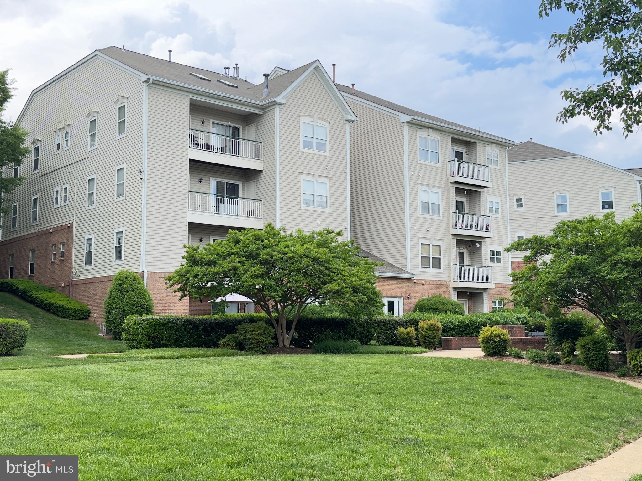 6553 GRANGE LN #203
