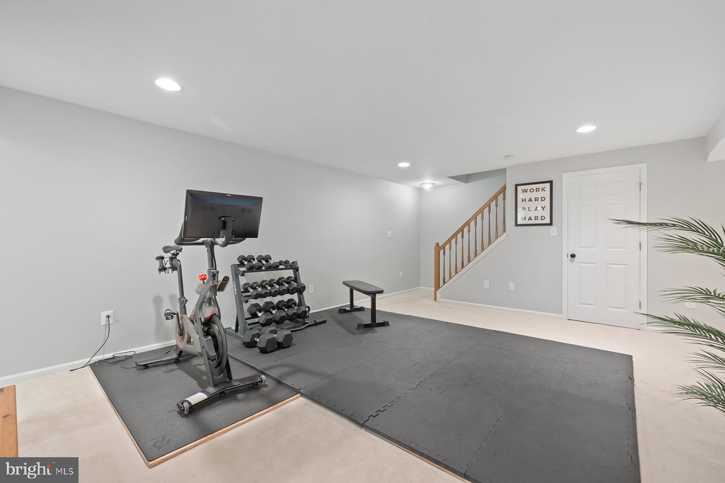 9123 Lakeland Valley Ct