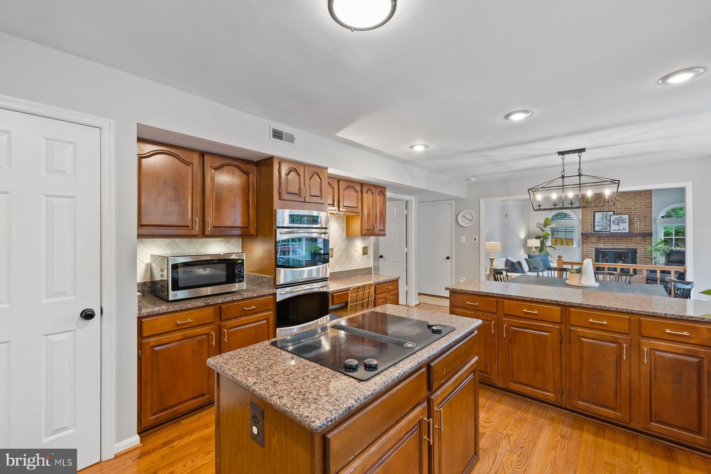 9123 Lakeland Valley Ct