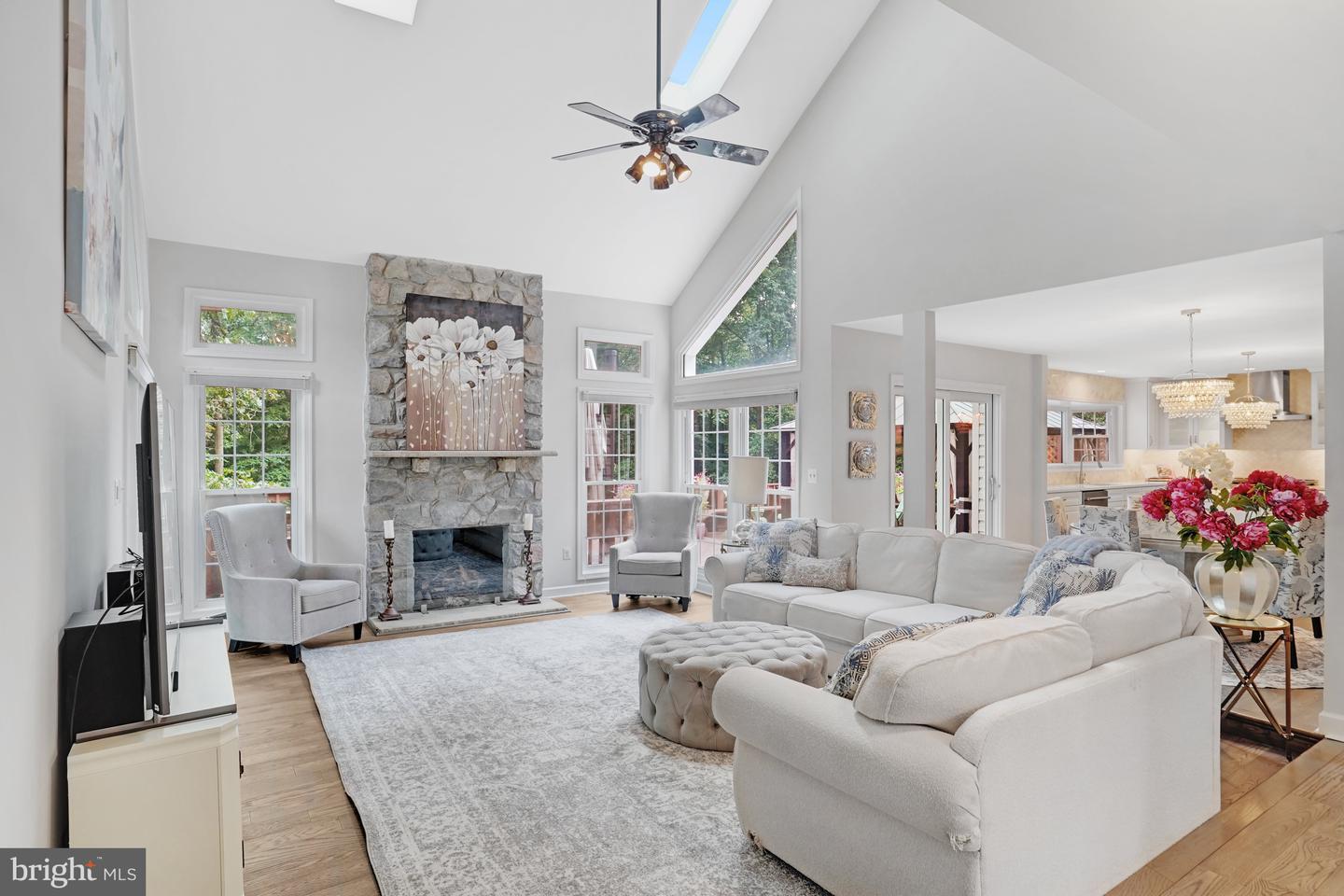 10115 Homar Pond Dr