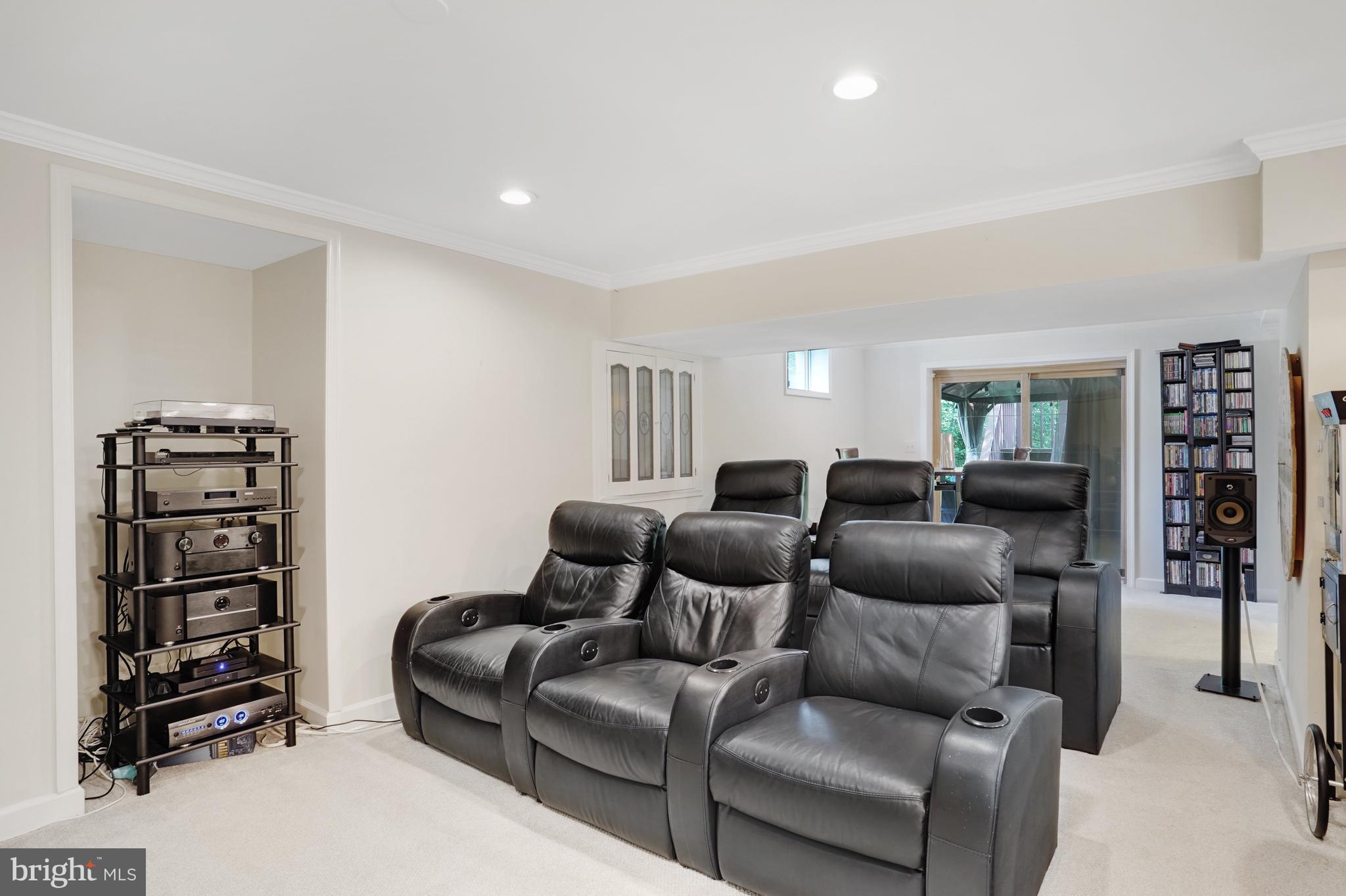10115 Homar Pond Dr
