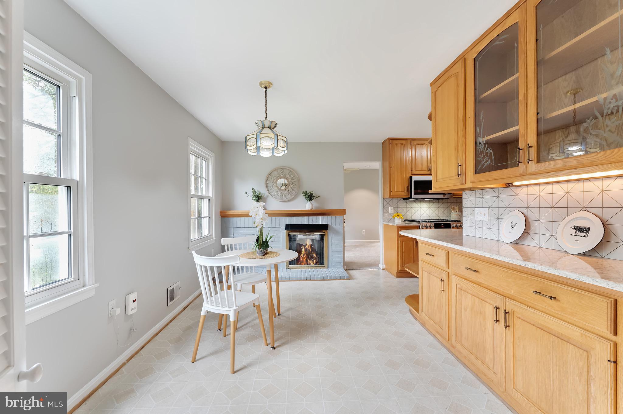 8611 CANTERBURY DRIVE