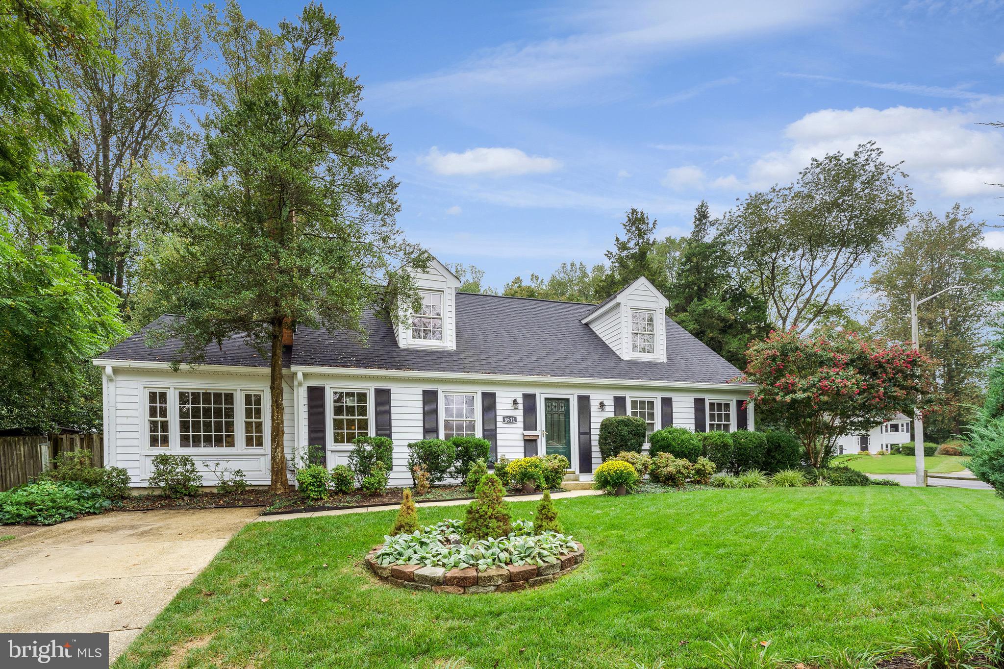 8611 CANTERBURY DRIVE