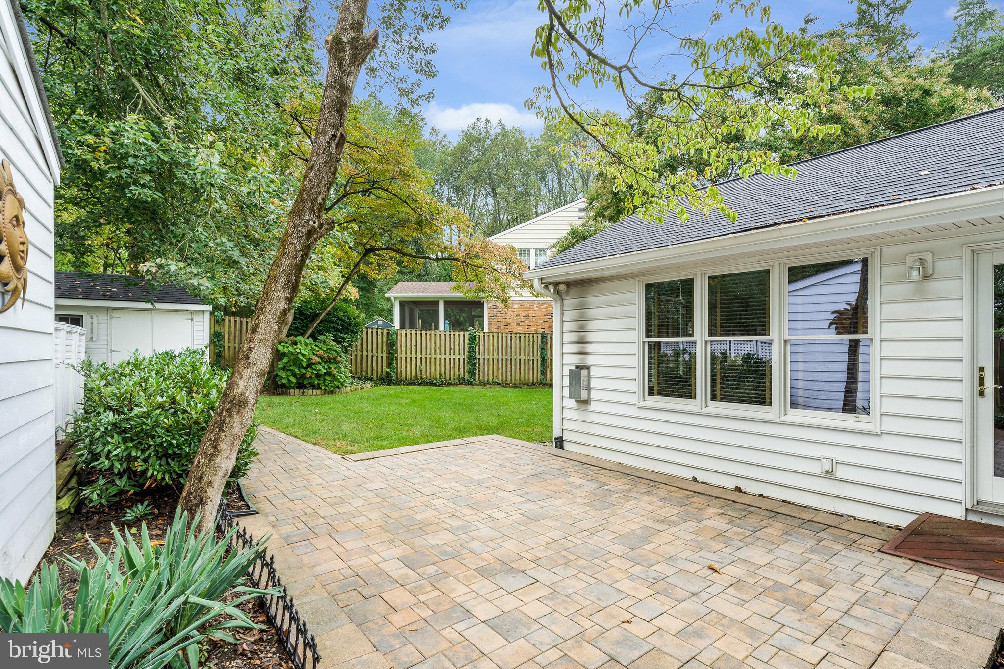 8611 CANTERBURY DRIVE