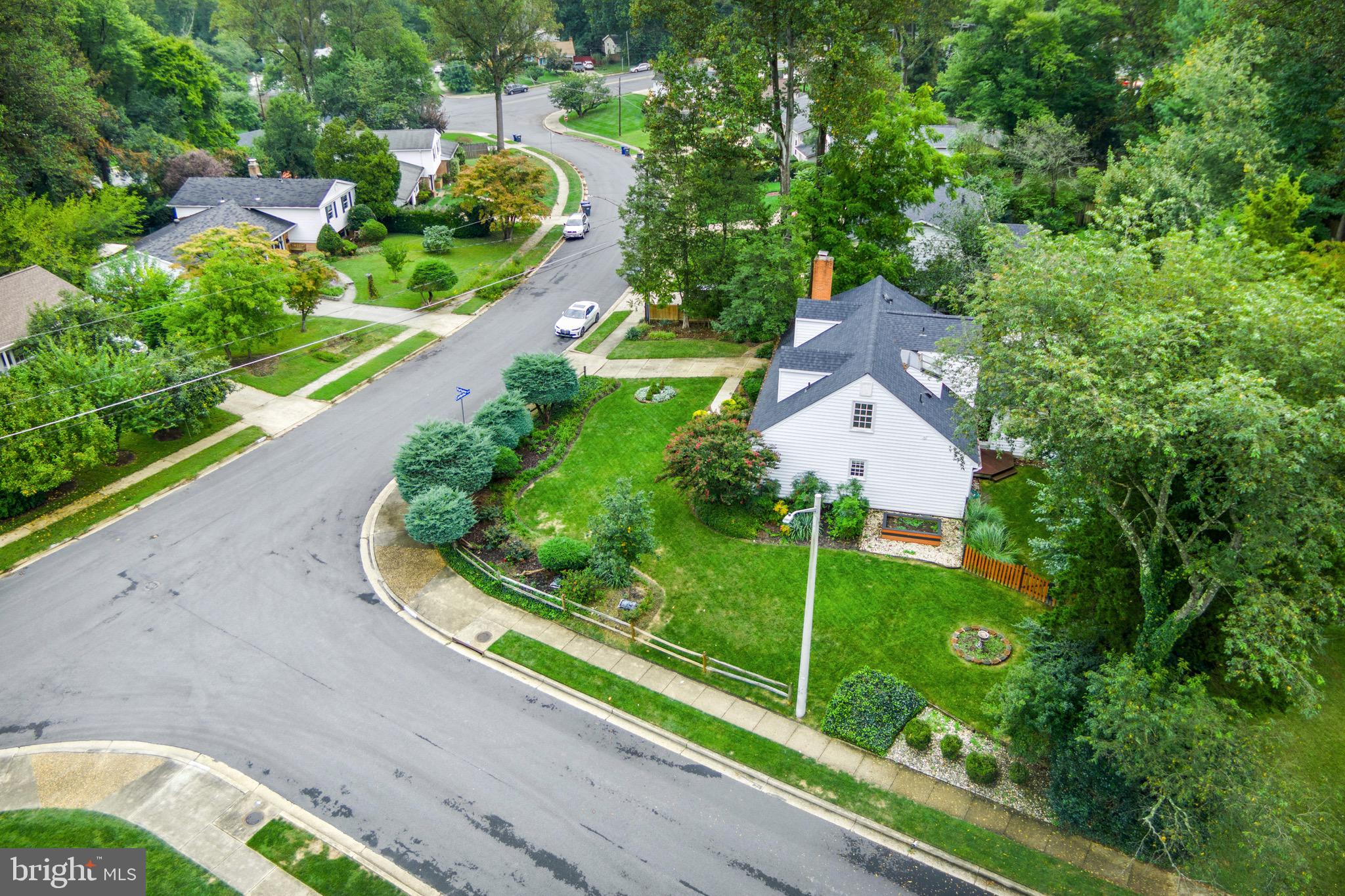 8611 CANTERBURY DRIVE