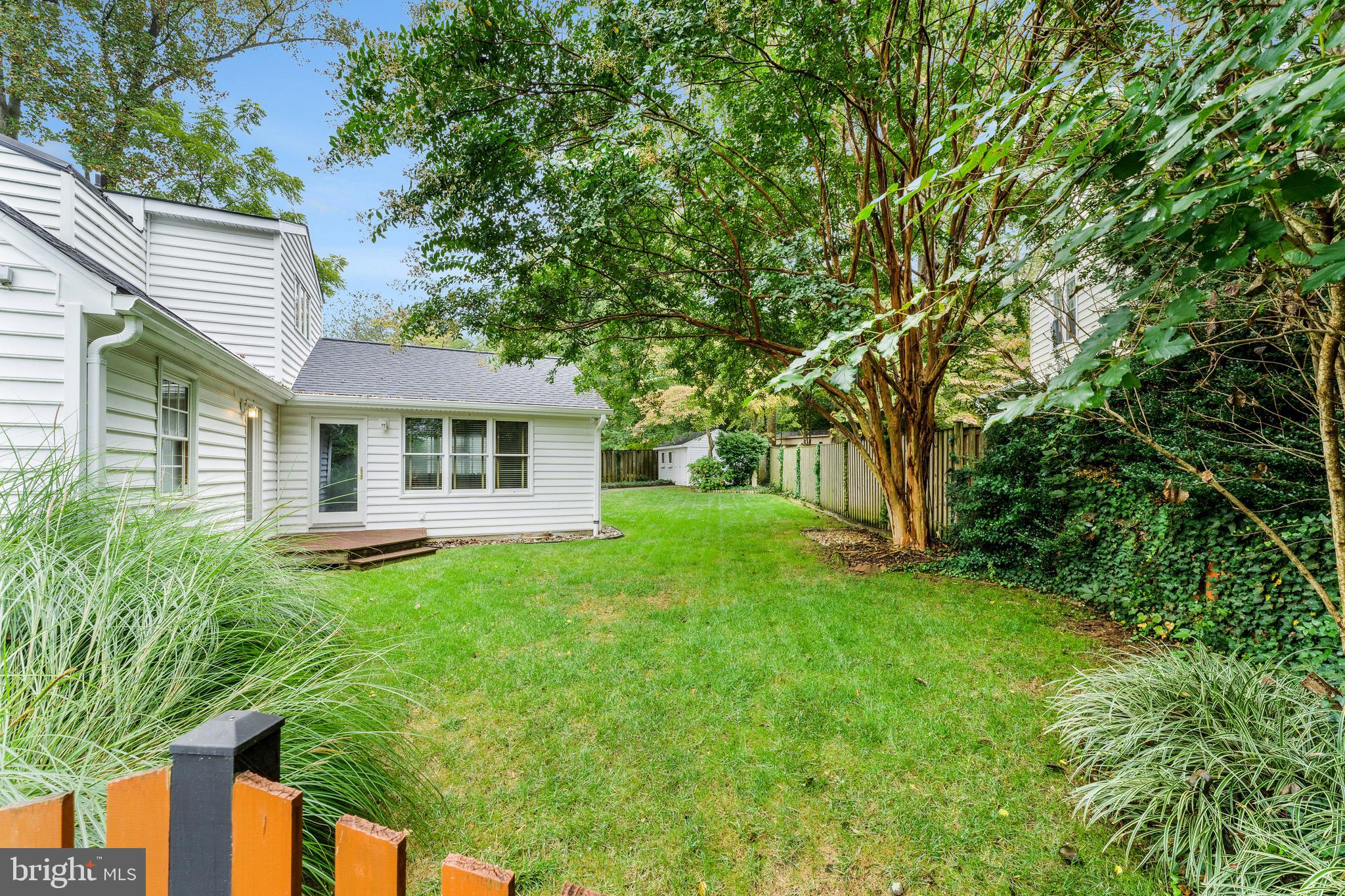 8611 CANTERBURY DRIVE