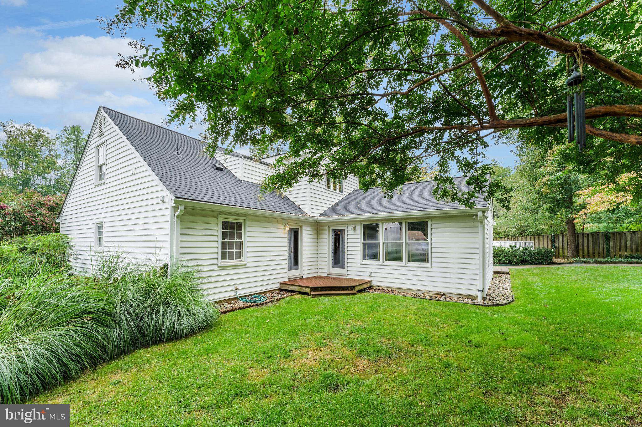 8611 CANTERBURY DRIVE