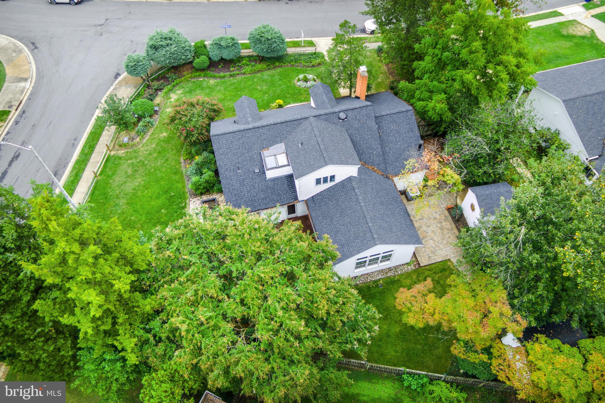 8611 CANTERBURY DRIVE