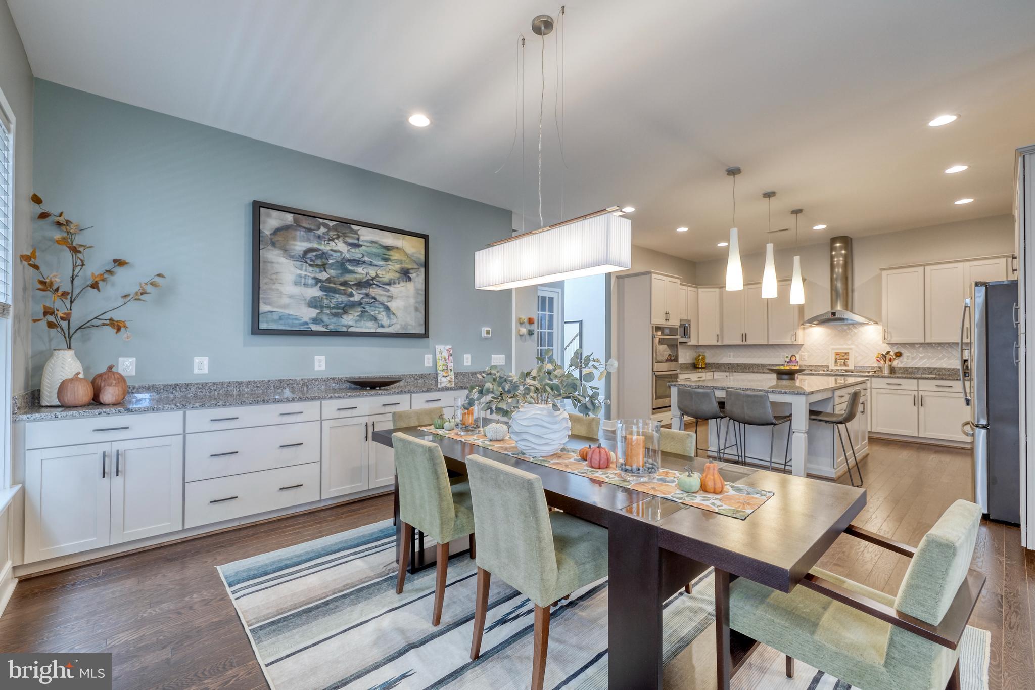 42858 Beaver Crossing SQUARE