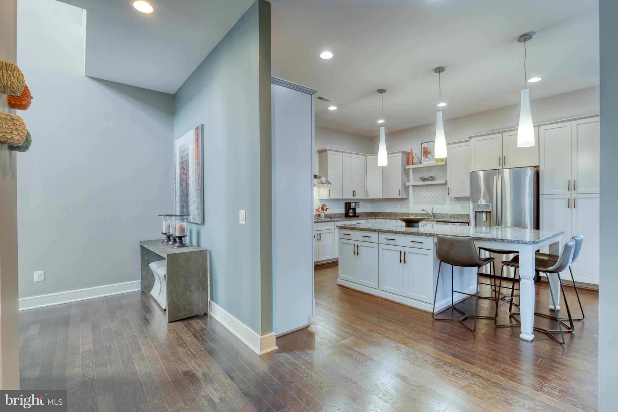 42858 Beaver Crossing SQUARE