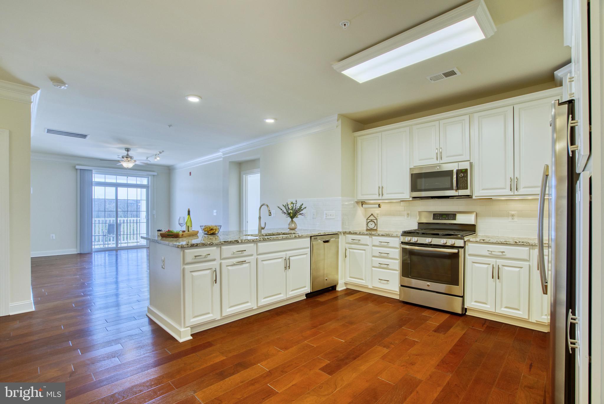 44589 York Crest Ter #305