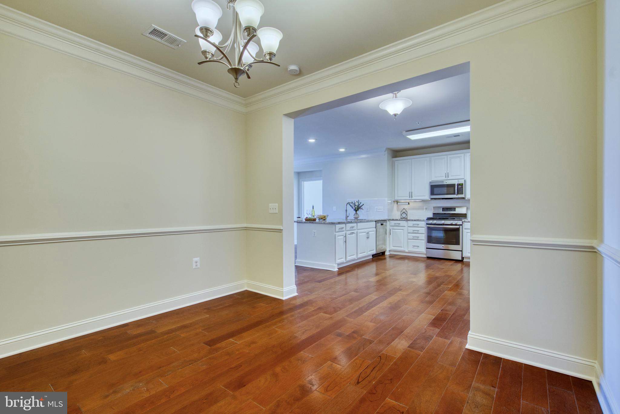 44589 York Crest Ter #305