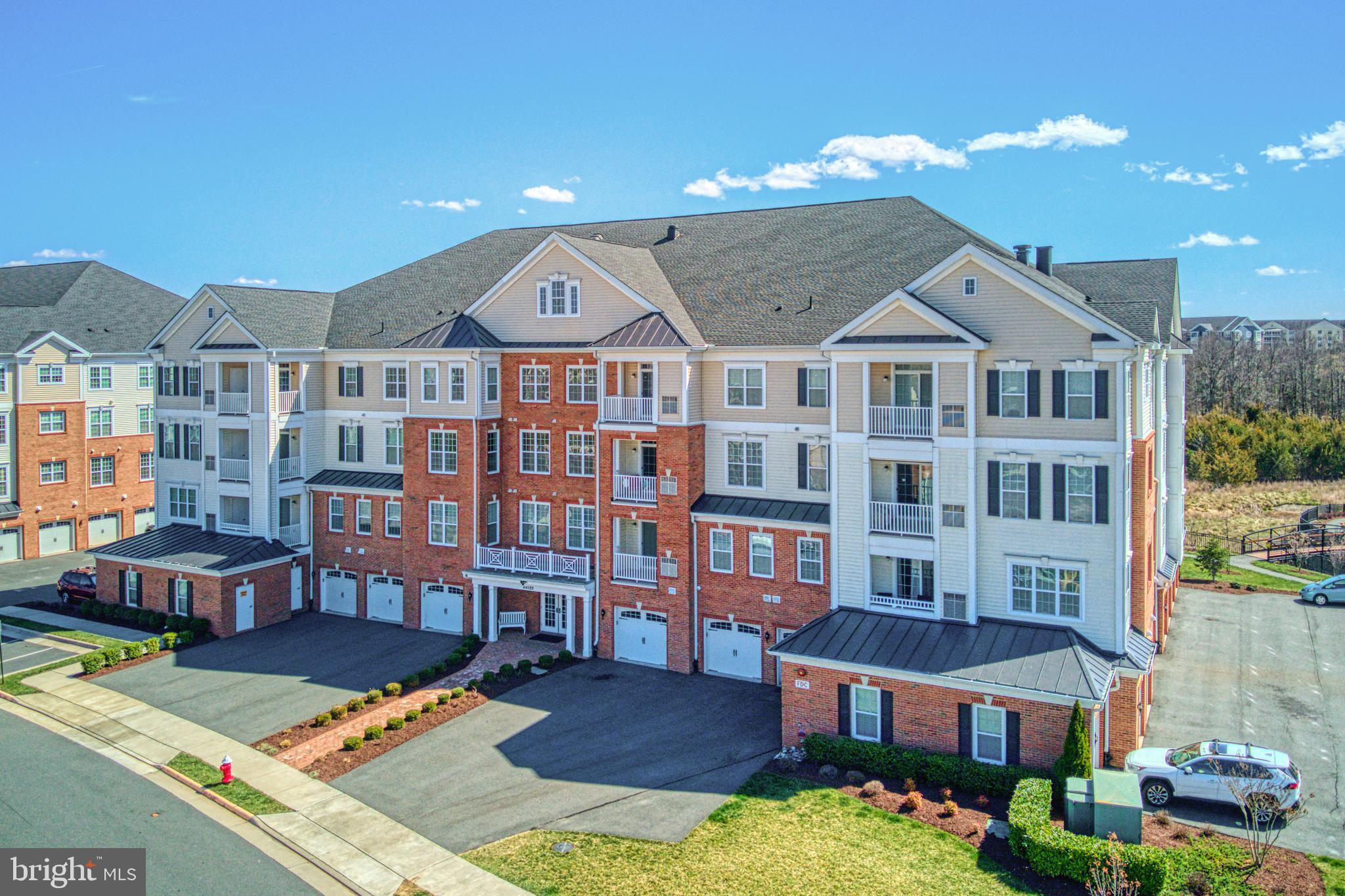 44589 York Crest Ter #305