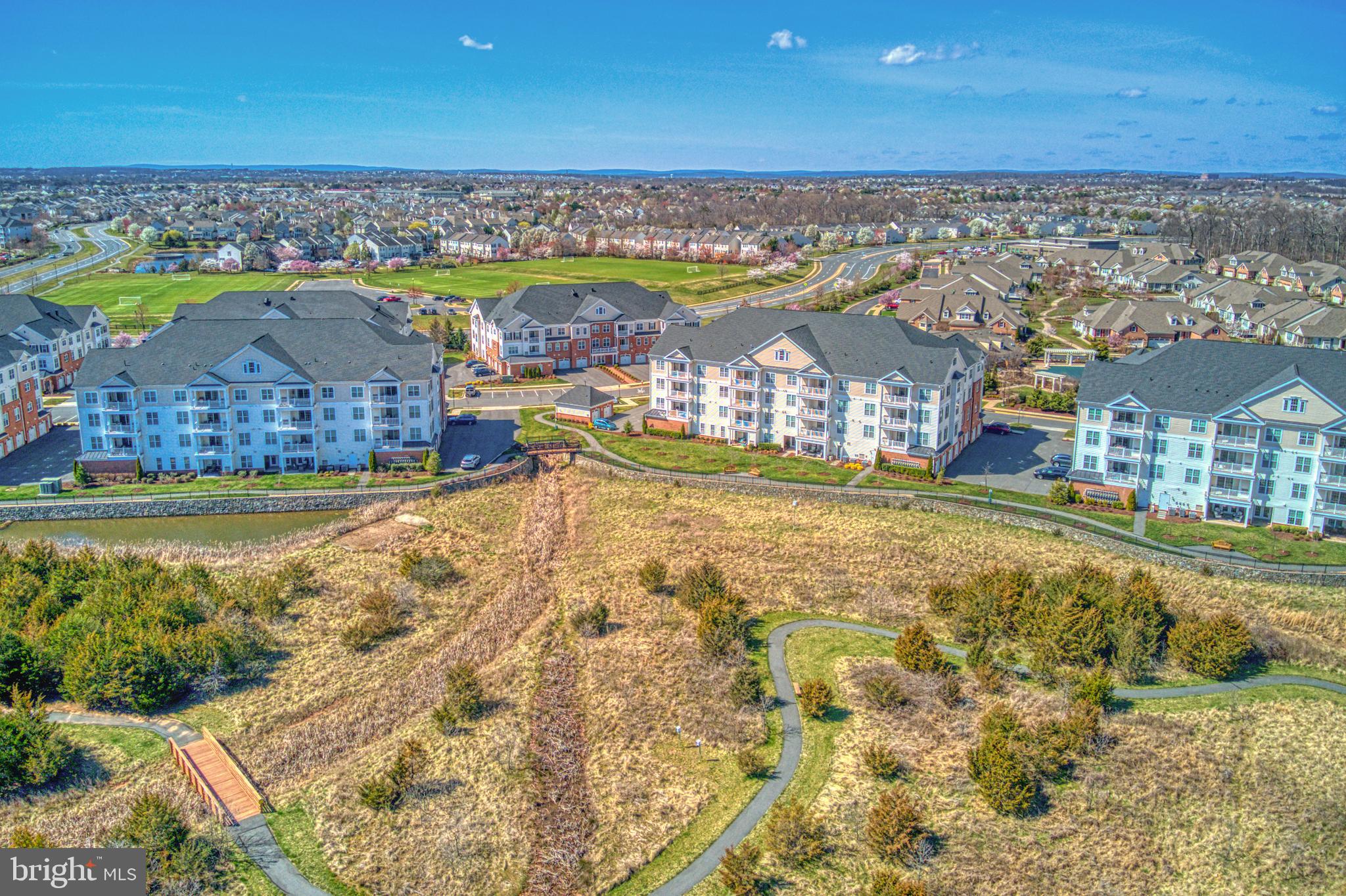 44589 York Crest Ter #305
