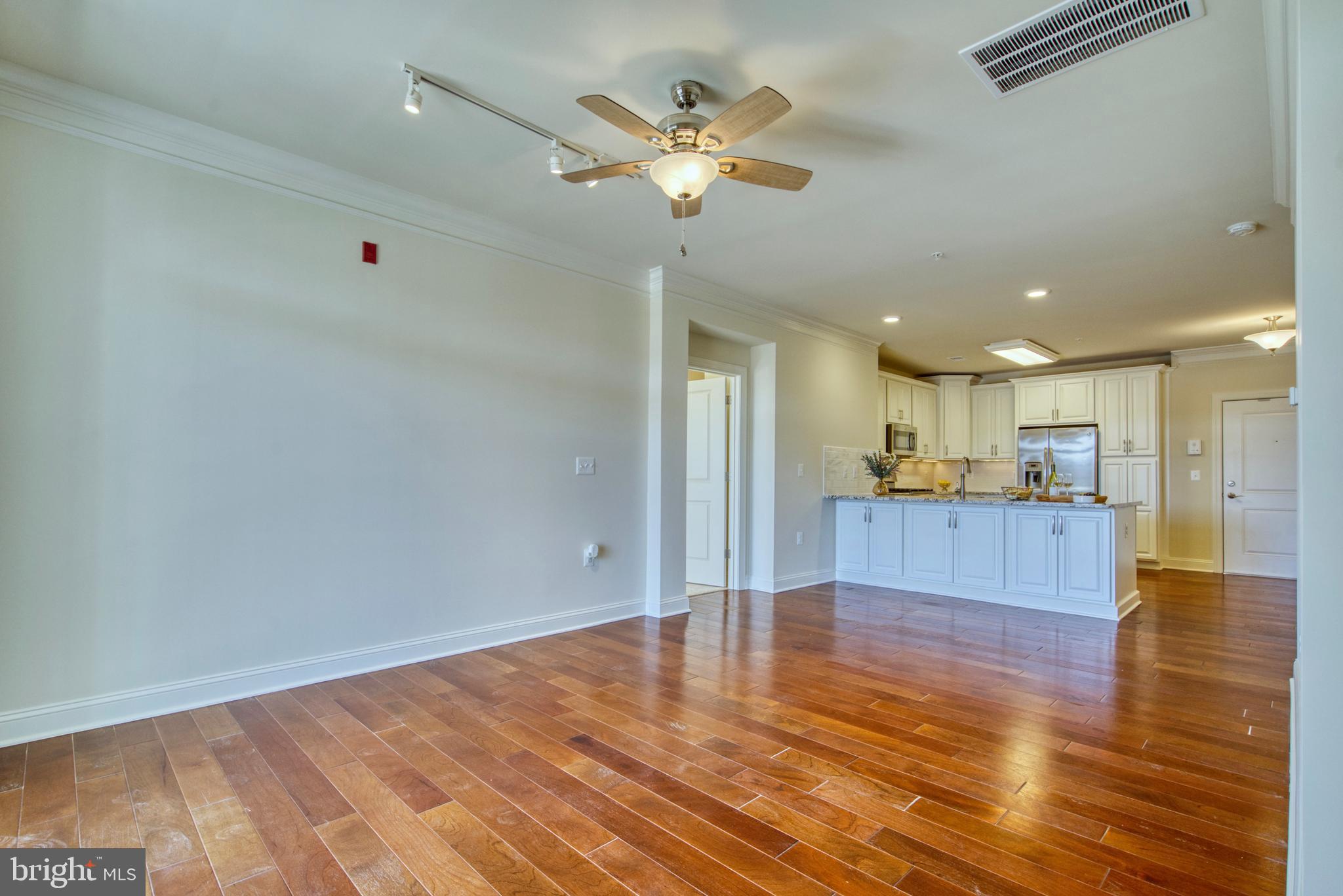 44589 York Crest Ter #305